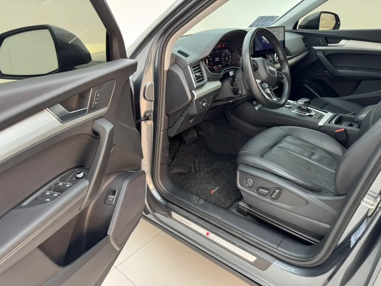 Audi Q5L 2021 г. 136067 км. — фото 21