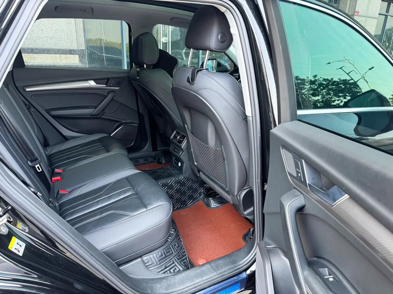 Audi Q5L 2022 г. 60065 км. — фото 3