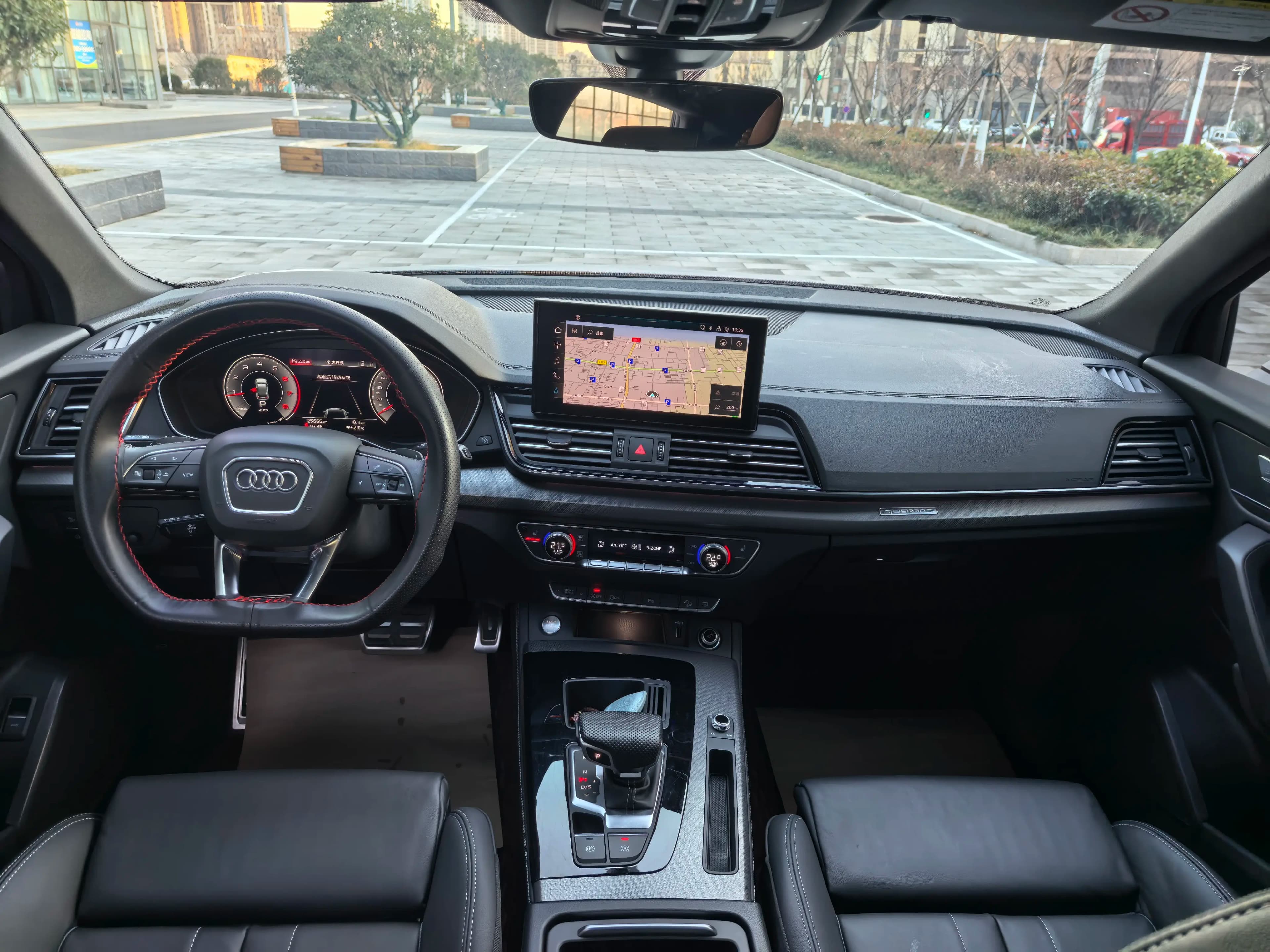 Audi Q5L 2024 г. 25661 км. — фото 6