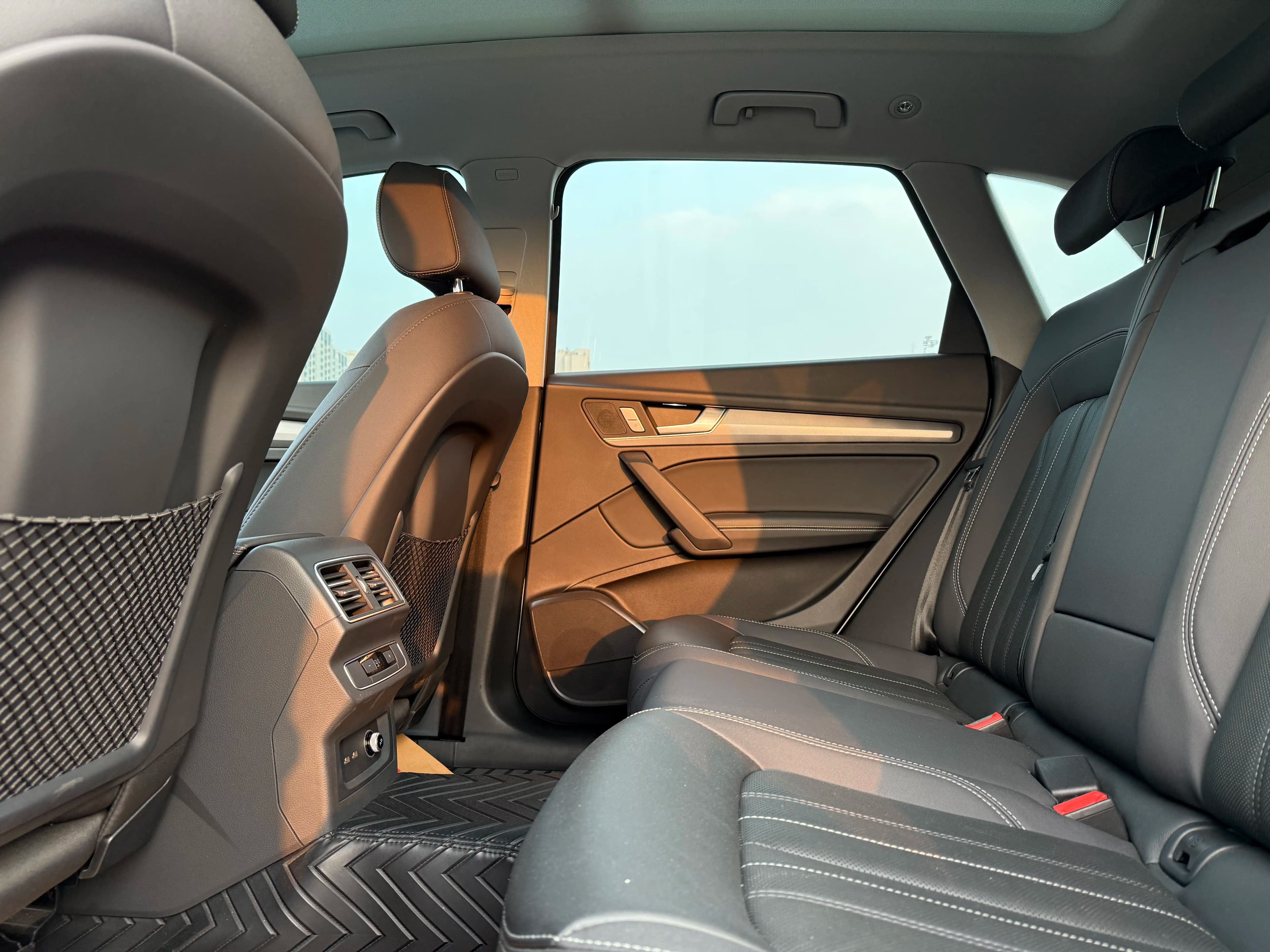Audi Q5L 2024 г. 37066 км. — фото 6