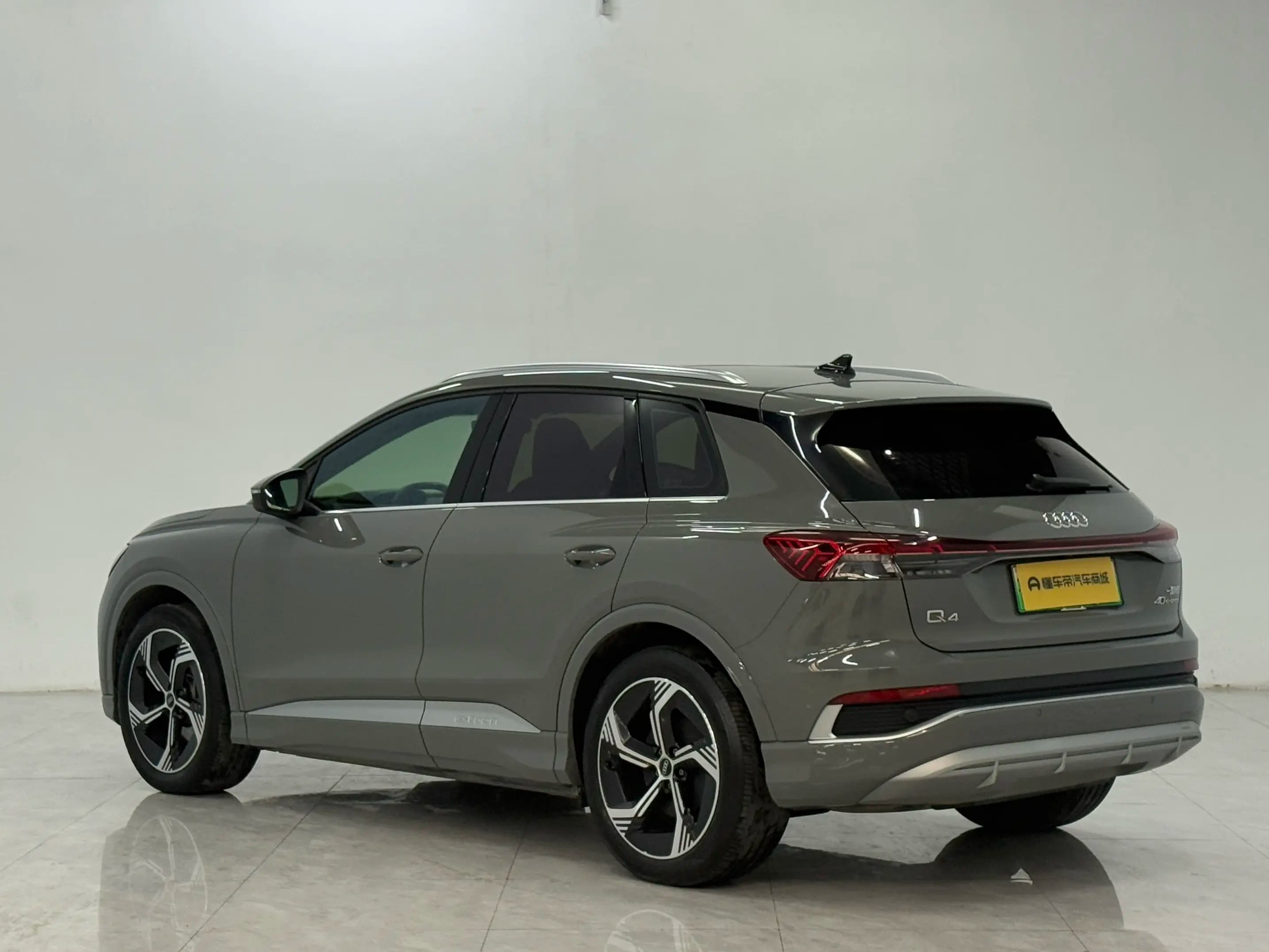 Audi Q4 e-tron 2024 г. 31159 км. — фото 3