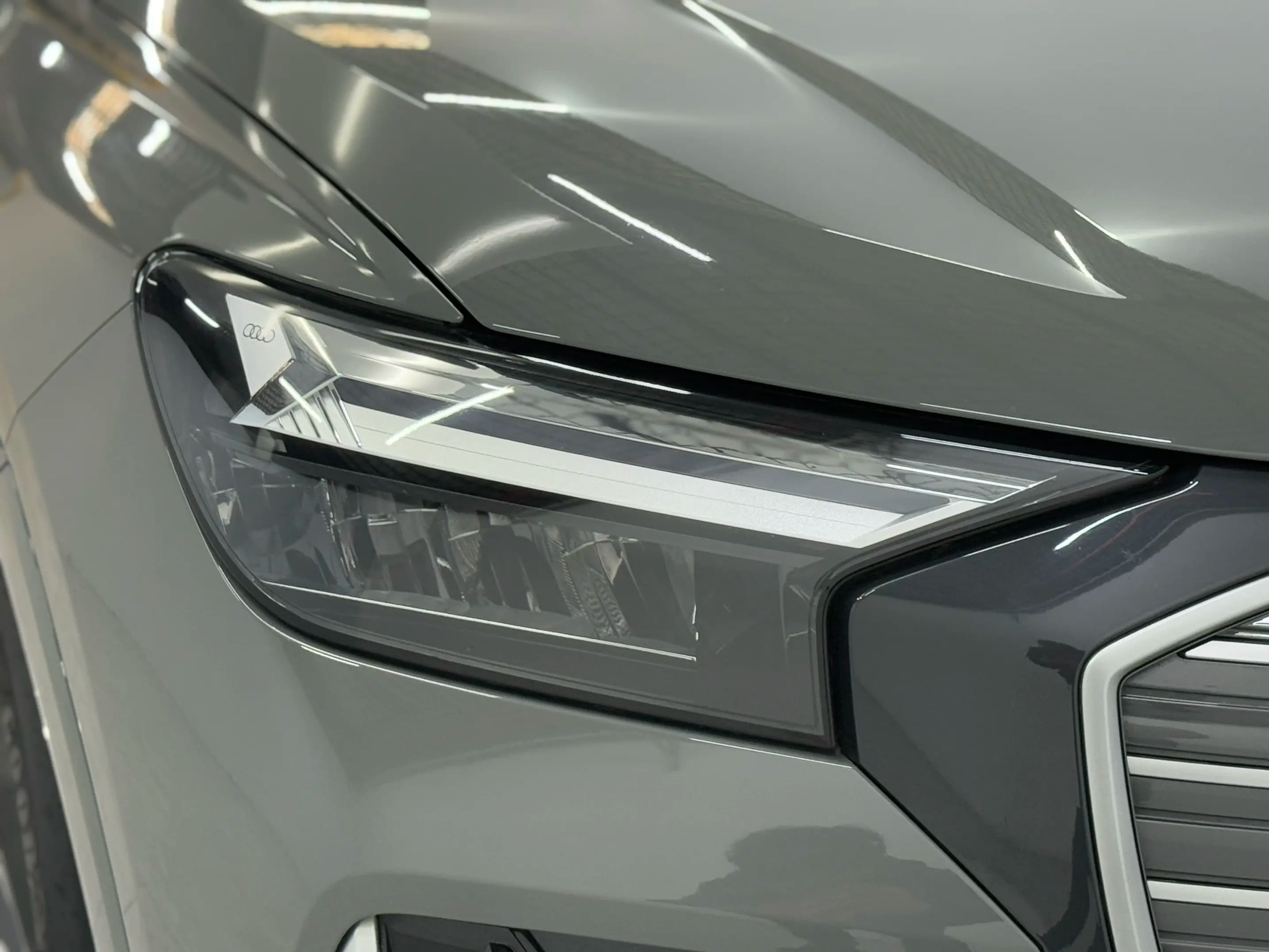 Audi Q4 e-tron 2024 г. 31159 км. — фото 8
