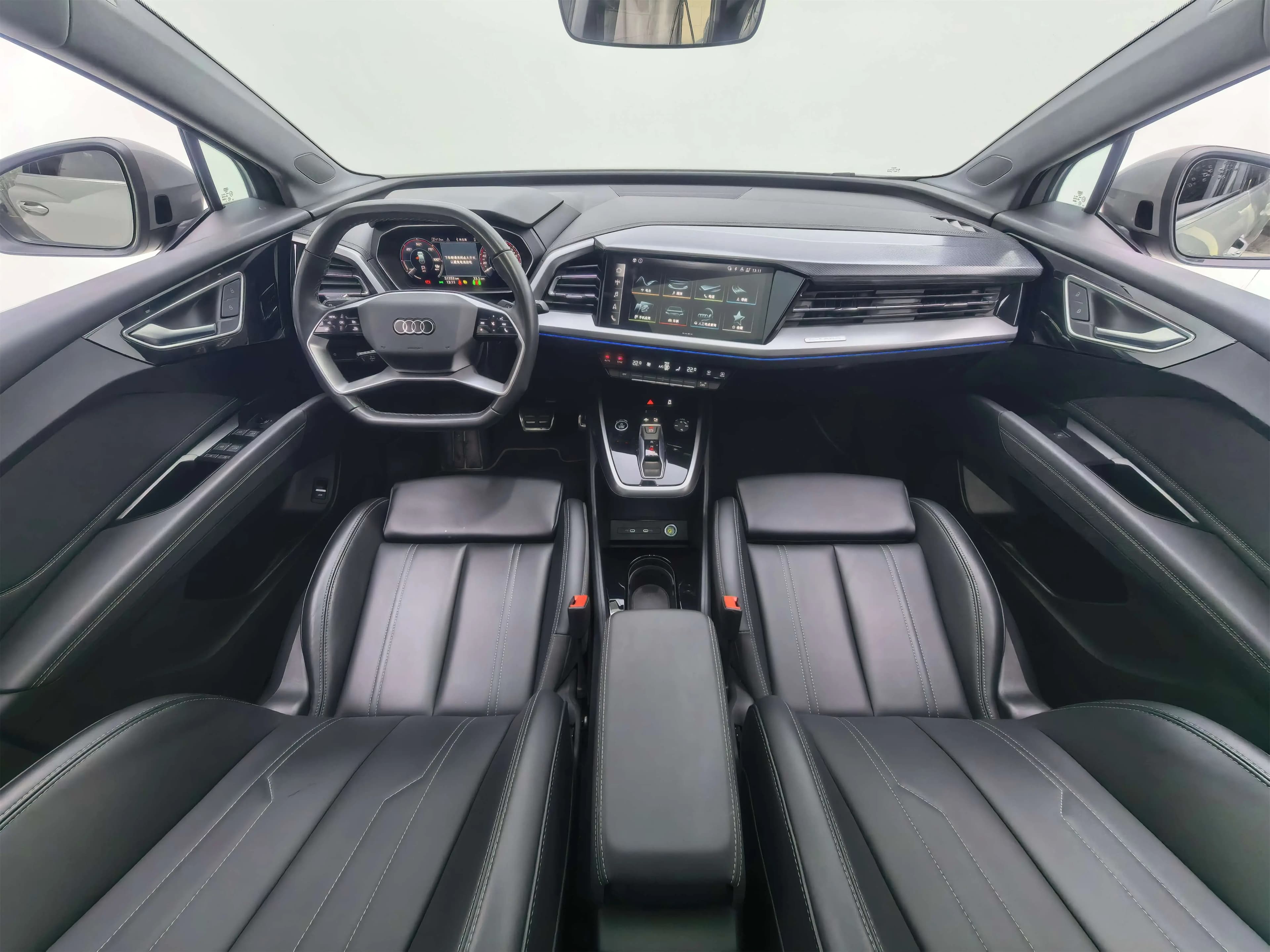 Audi Q4 e-tron 2024 г. 51088 км. — фото 16