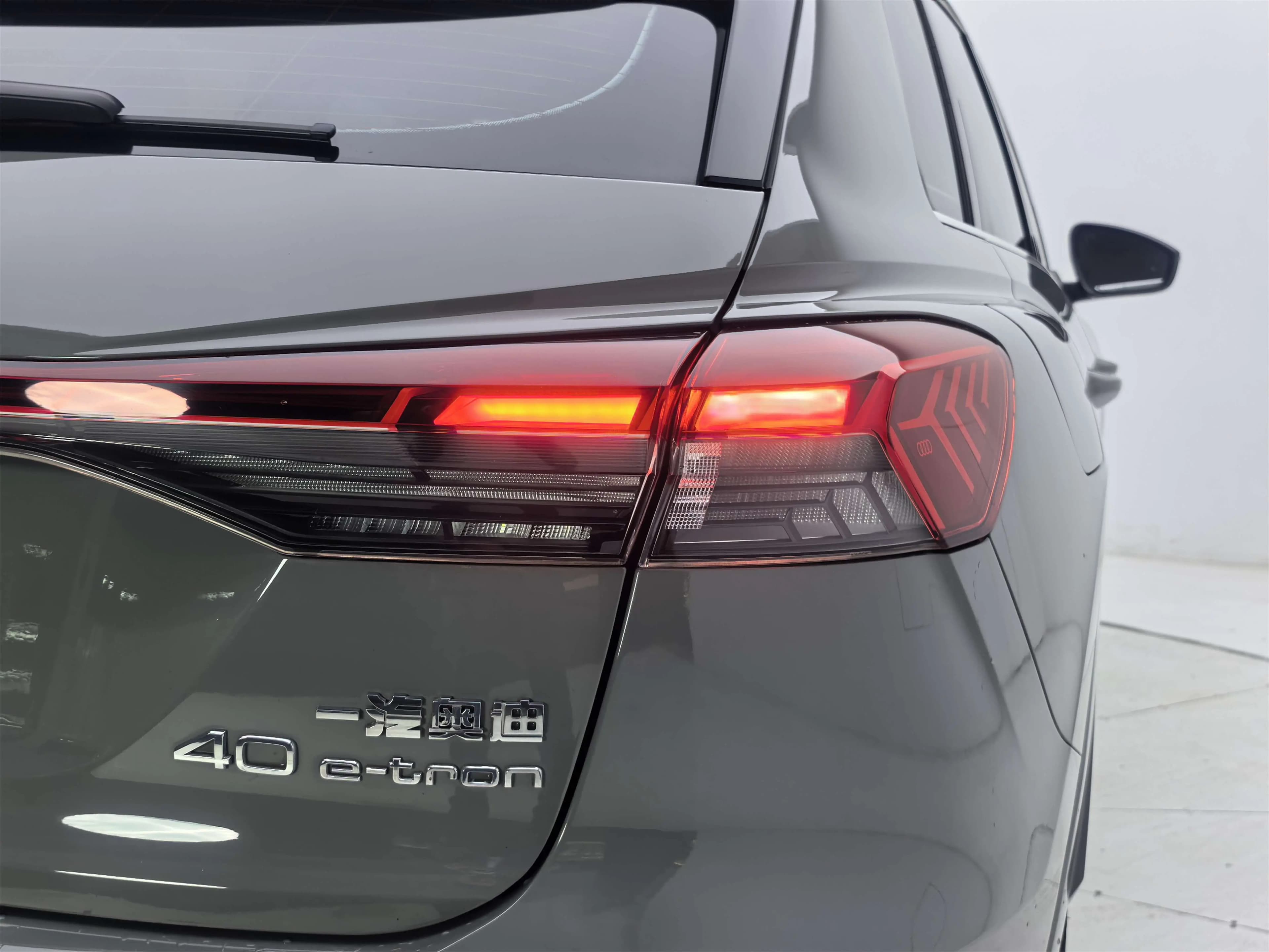 Audi Q4 e-tron 2024 г. 51088 км. — фото 8