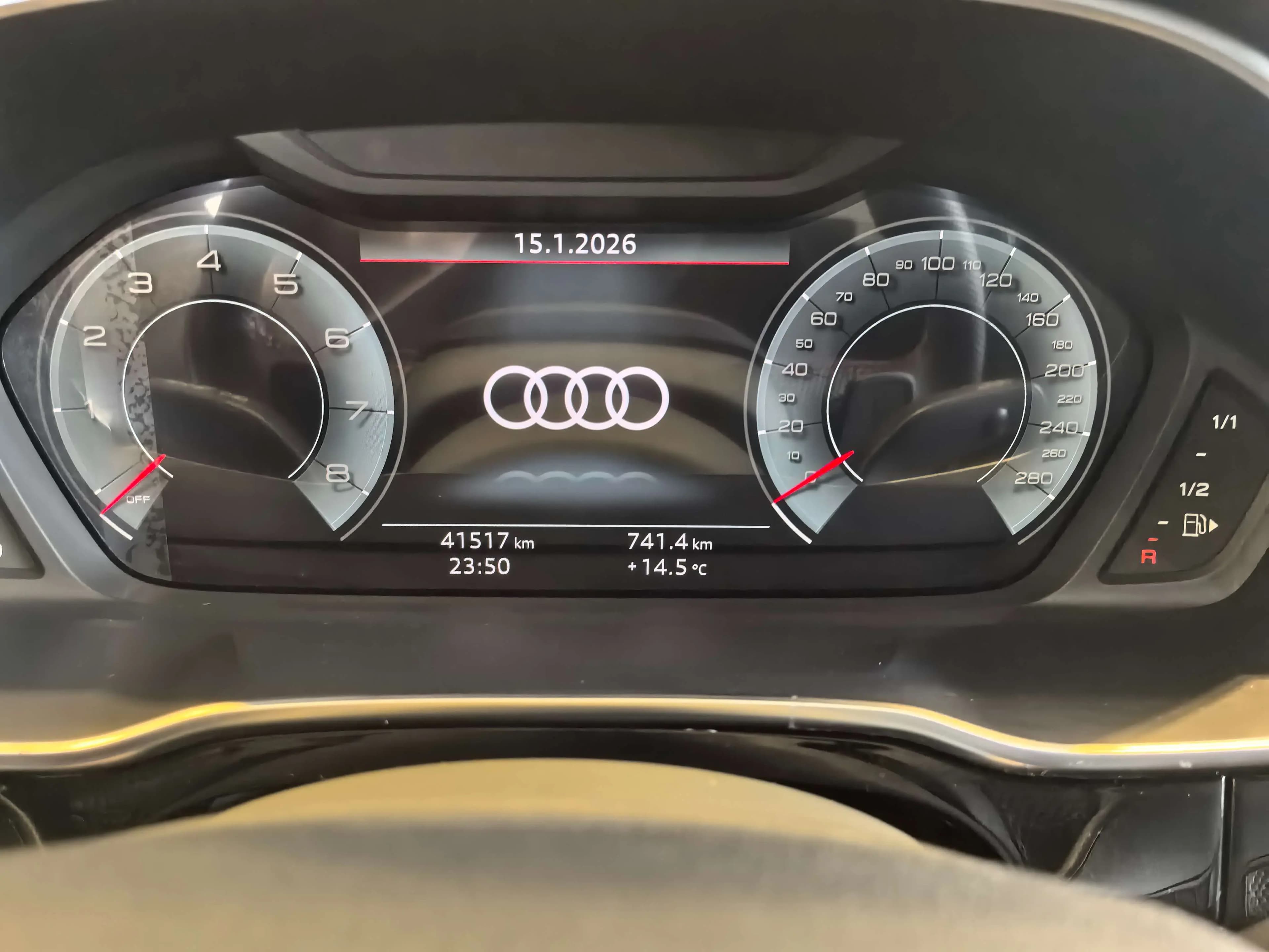 Audi Q3 Sportback 2022 г. 41505 км. — фото 12