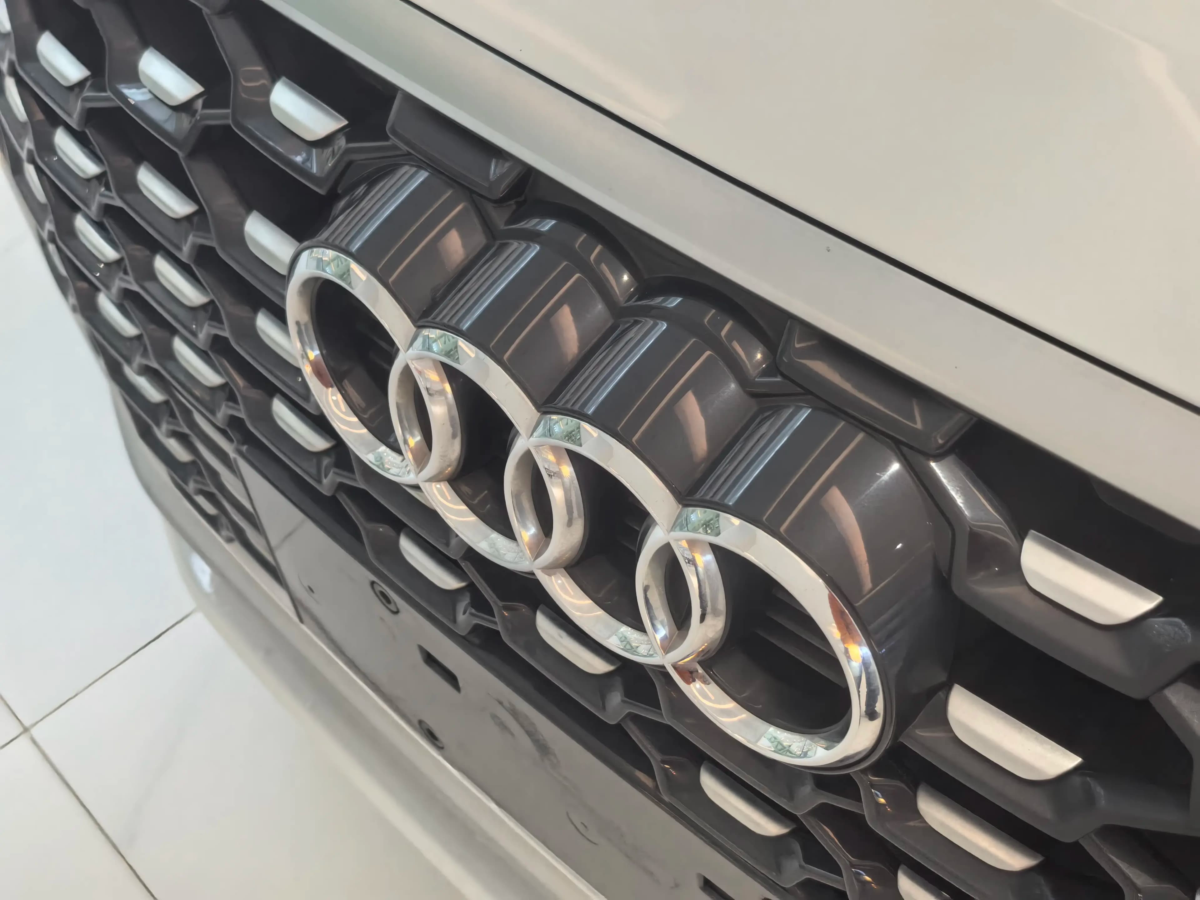 Audi Q3 Sportback 2021 г. 87009 км. — фото 20