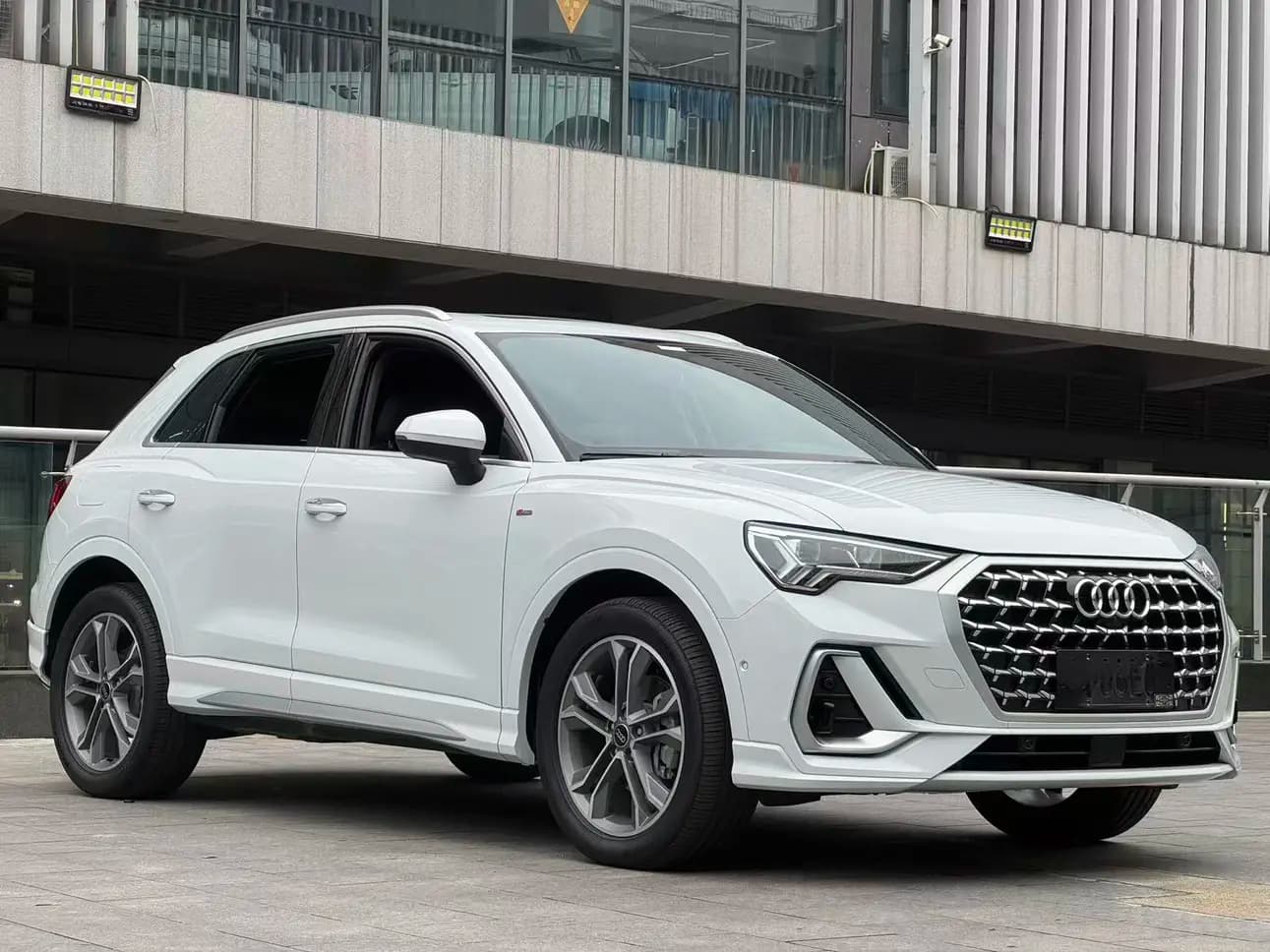 Audi Q3 2024 г. 18082 км. — фото 3
