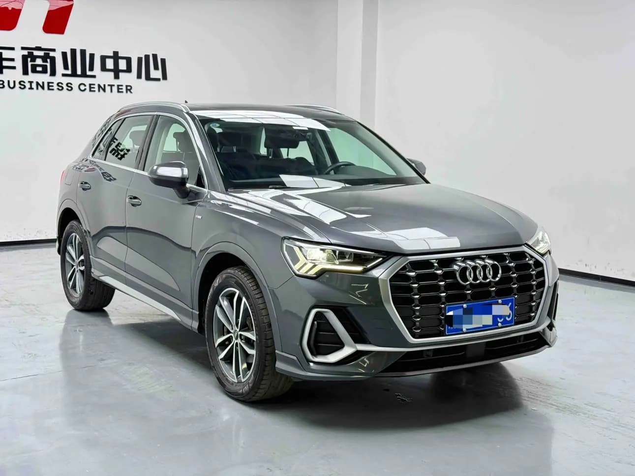 Audi Q3 2022 г. 28283 км. — фото 3