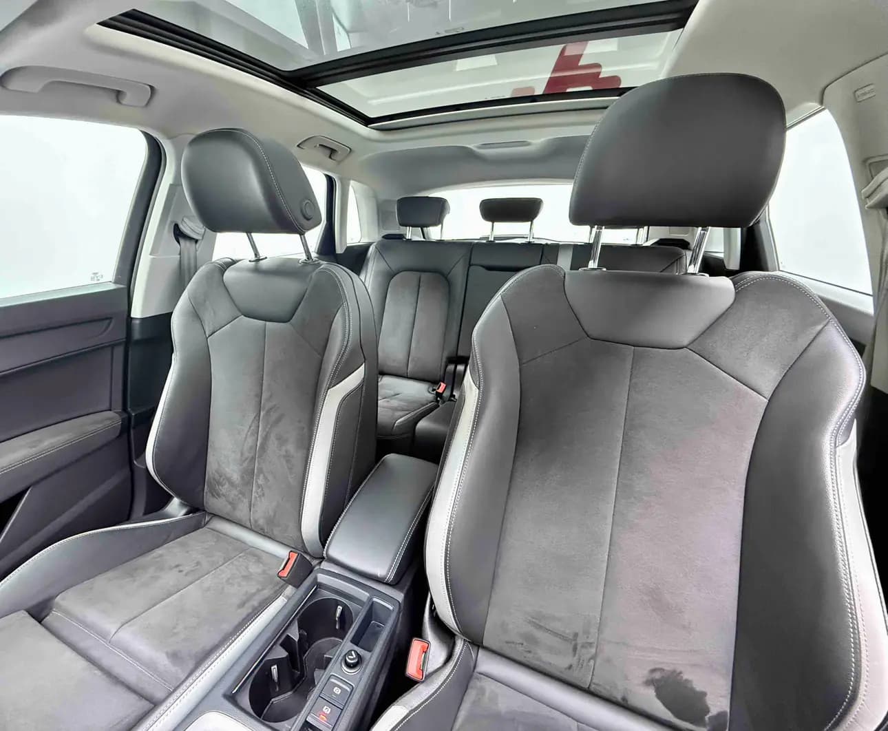 Audi Q3 2022 г. 28283 км. — фото 10