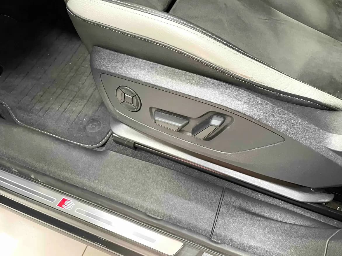 Audi Q3 2021 г. 41384 км. — фото 8