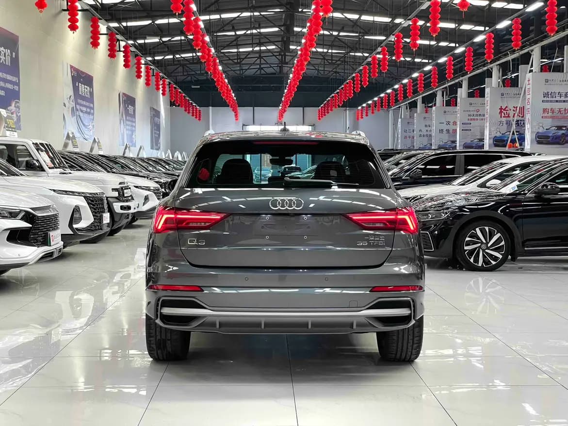 Audi Q3 2022 г. 42185 км. — фото 5