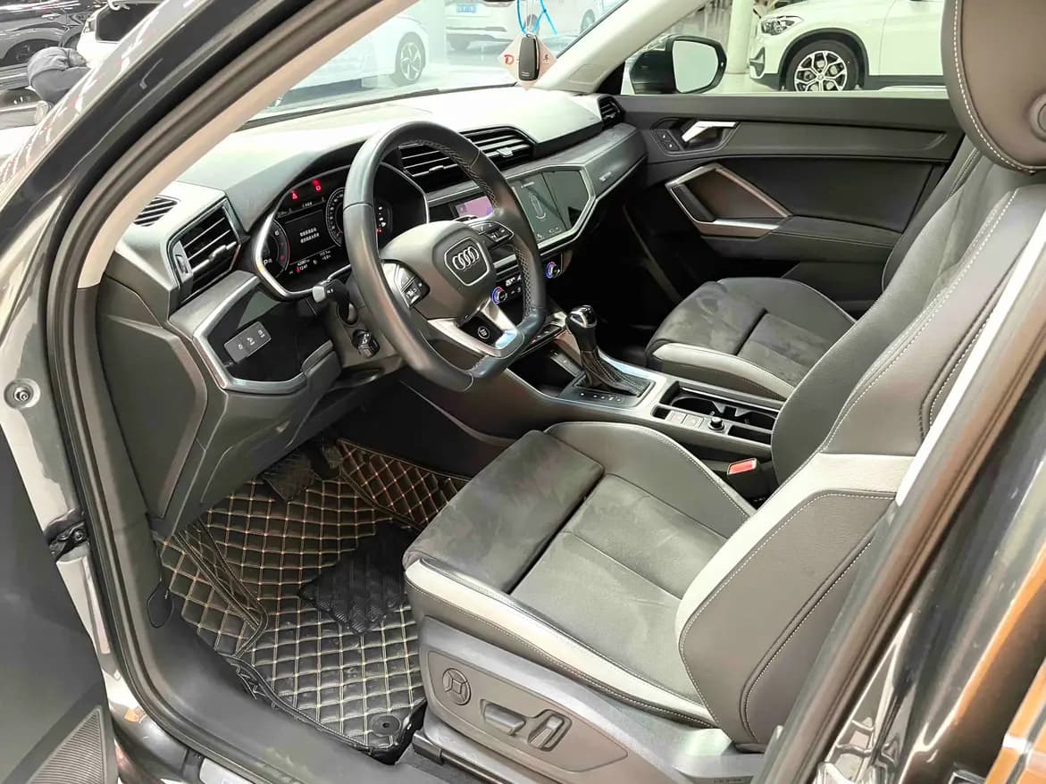 Audi Q3 2022 г. 42185 км. — фото 9