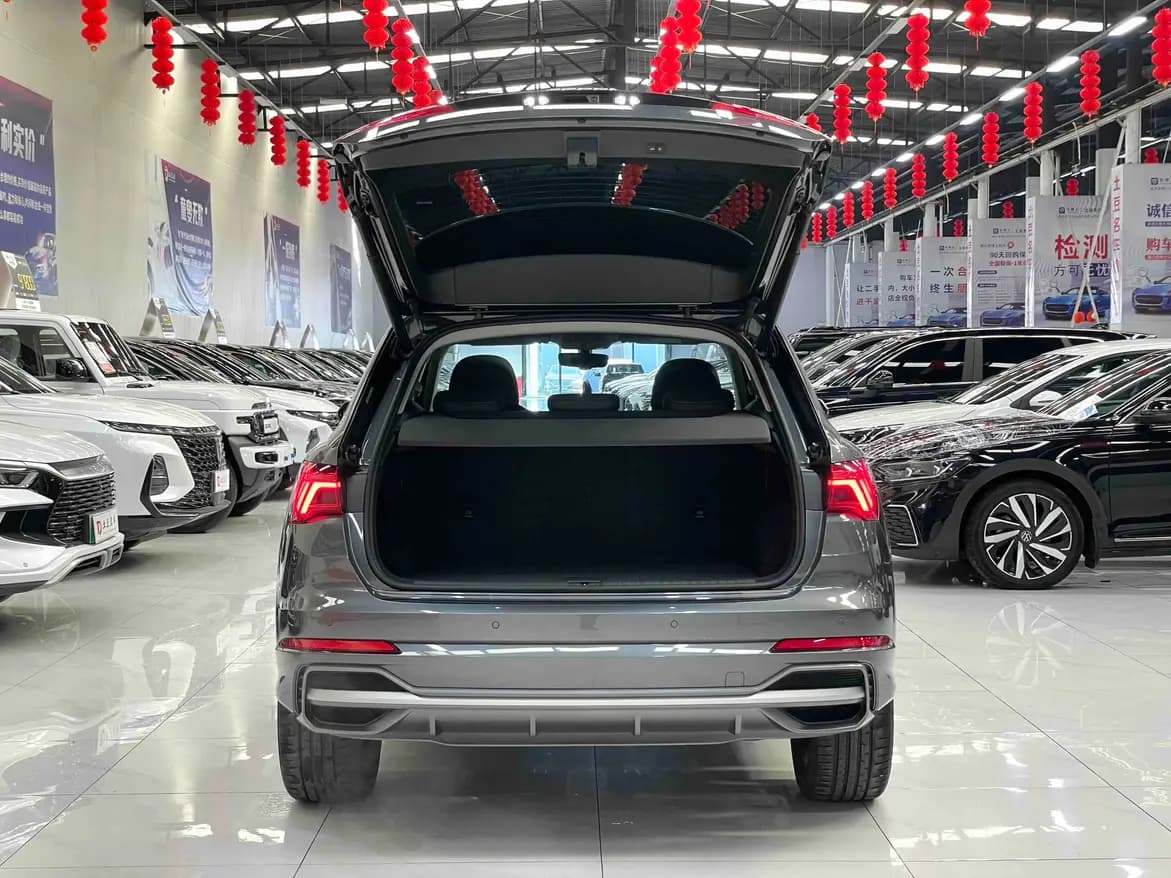 Audi Q3 2022 г. 42185 км. — фото 10