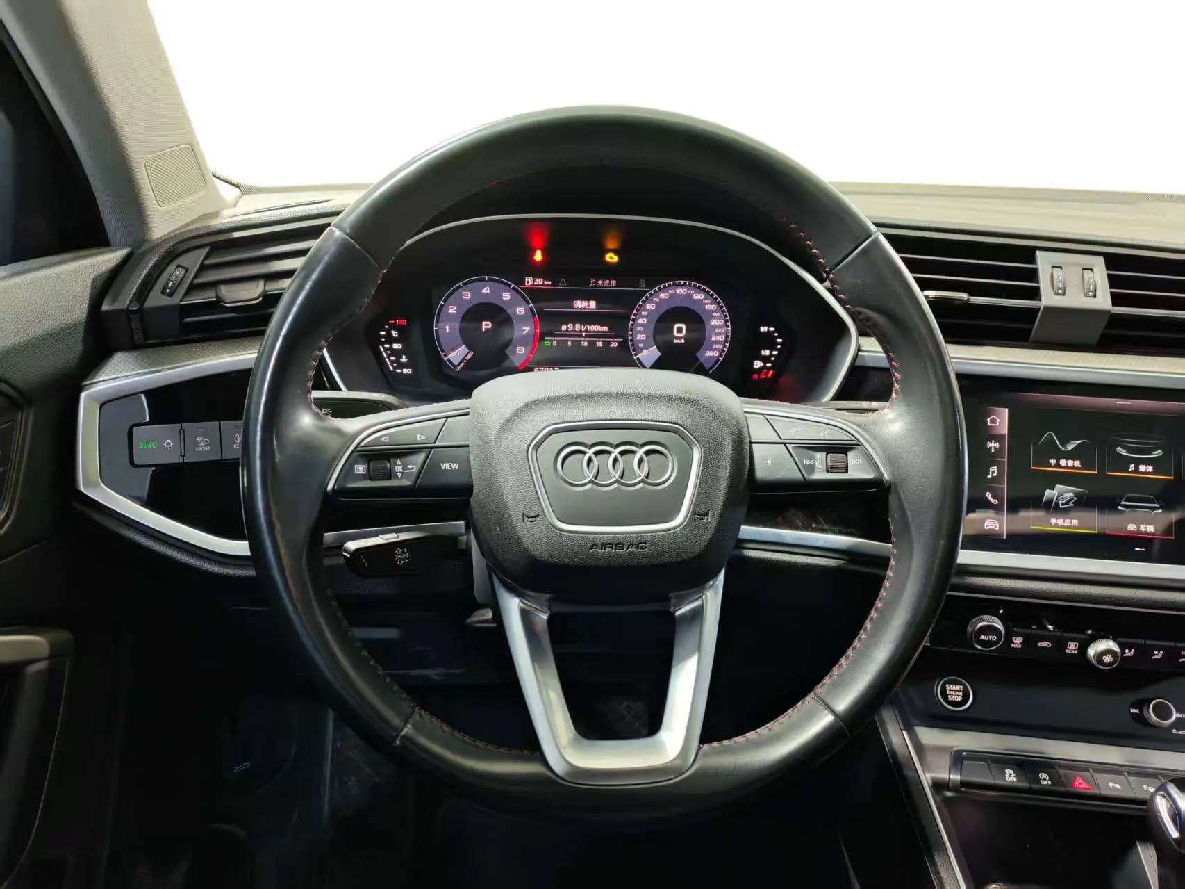 Audi Q3 2021 г. 67986 км. — фото 5