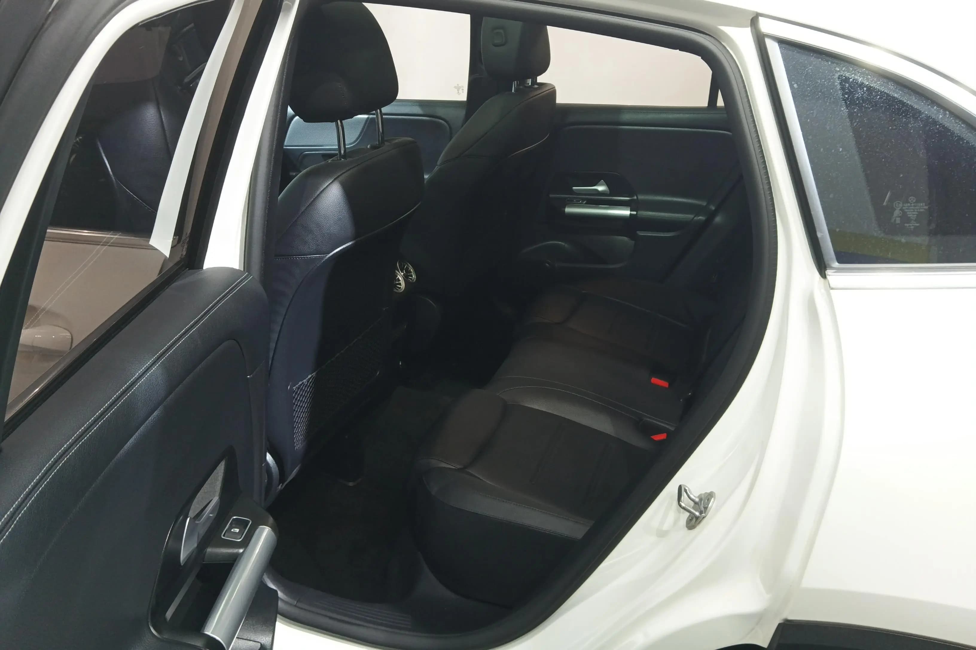 Mercedes-Benz GLA 2022 г. 34565 км. — фото 16