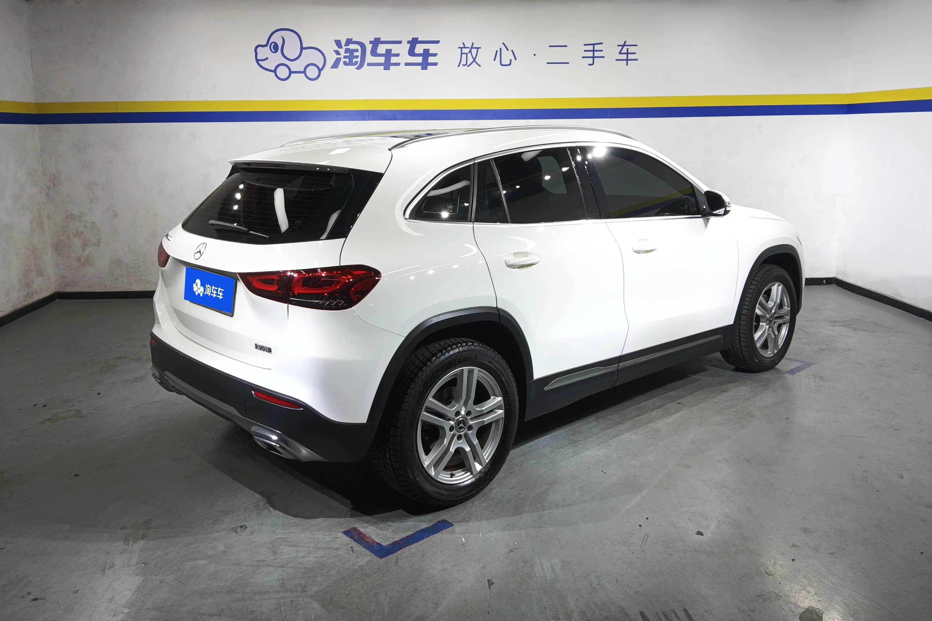 Mercedes-Benz GLA 2022 г. 34565 км. — фото 3