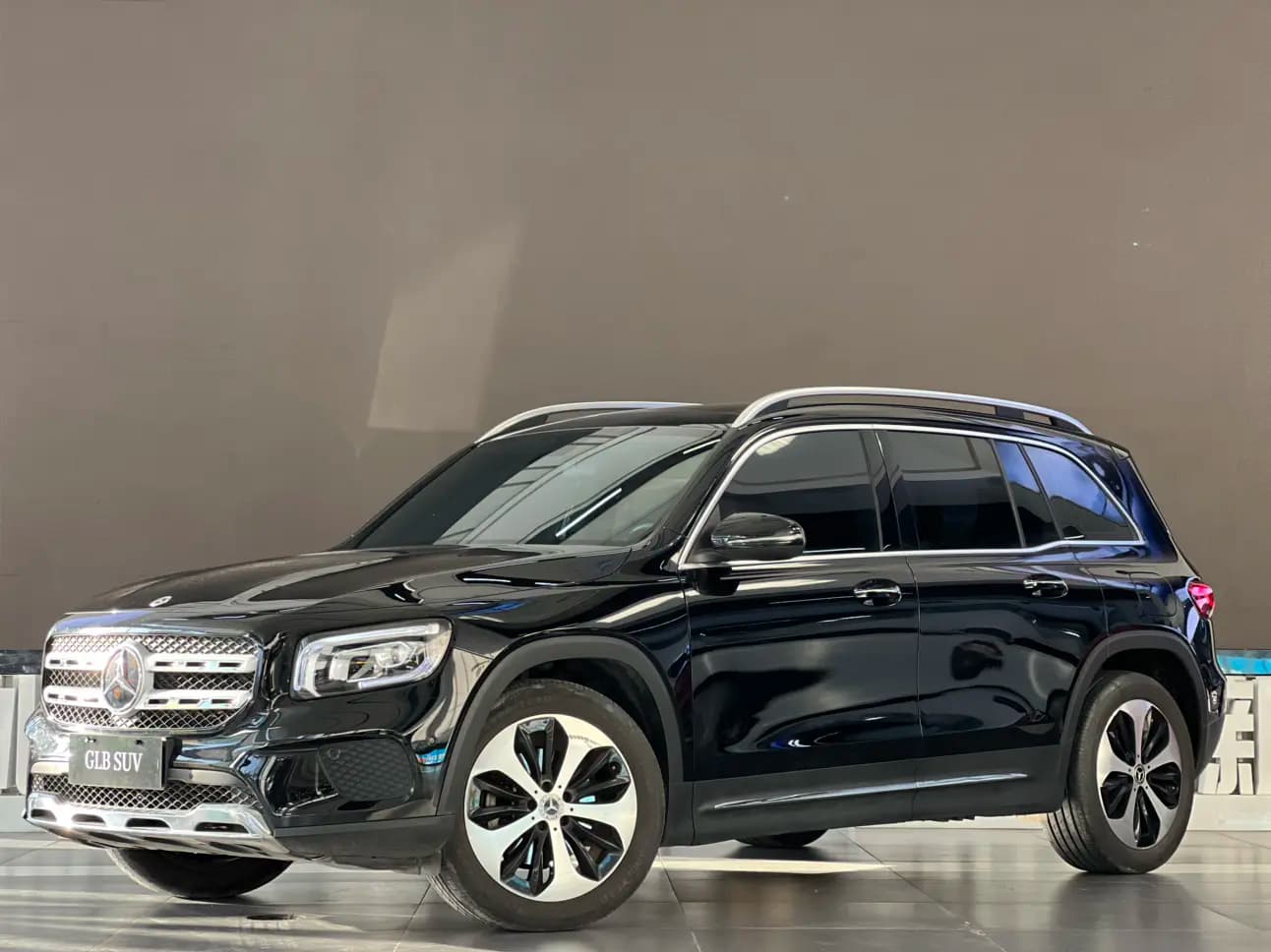 Mercedes-Benz GLB 2023 г. 18103 км.