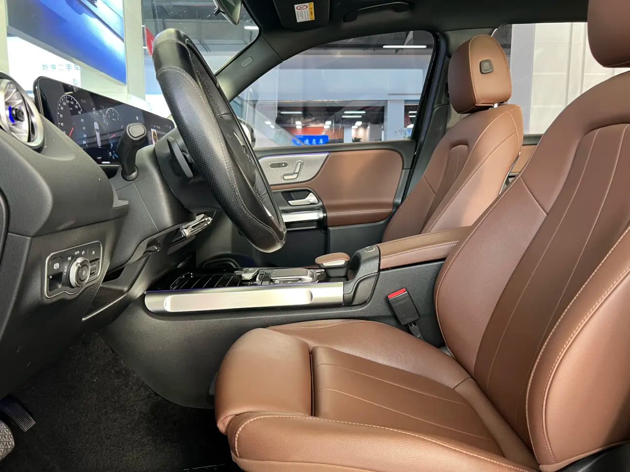 Mercedes-Benz GLB 2023 г. 18103 км. — фото 42
