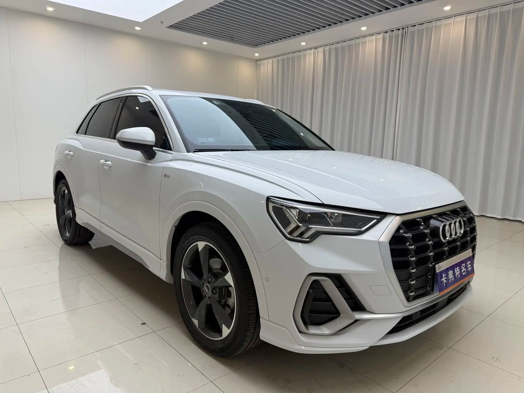 Audi Q3 2023 г. 27088 км. — фото 2