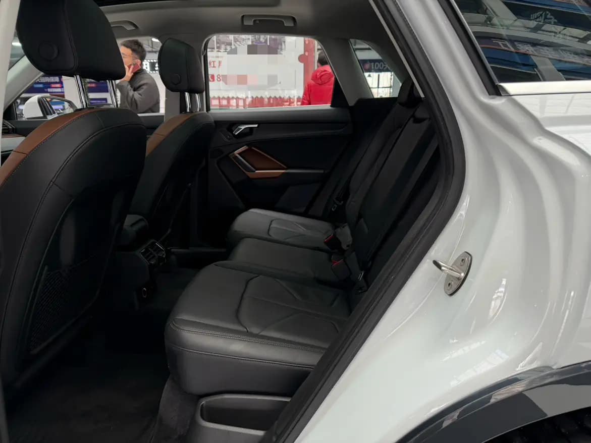 Audi Q3 2021 г. 49089 км. — фото 14