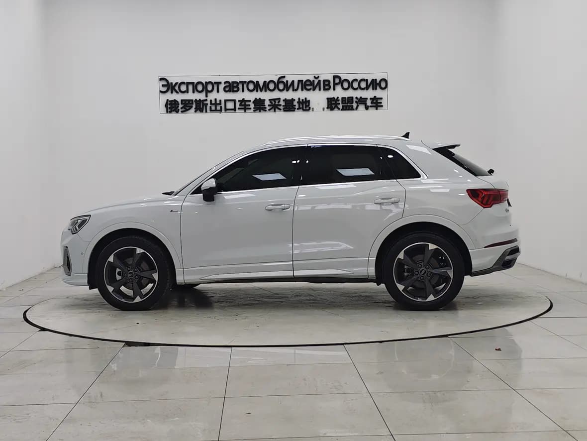 Audi Q3 2021 г. 32090 км. — фото 4