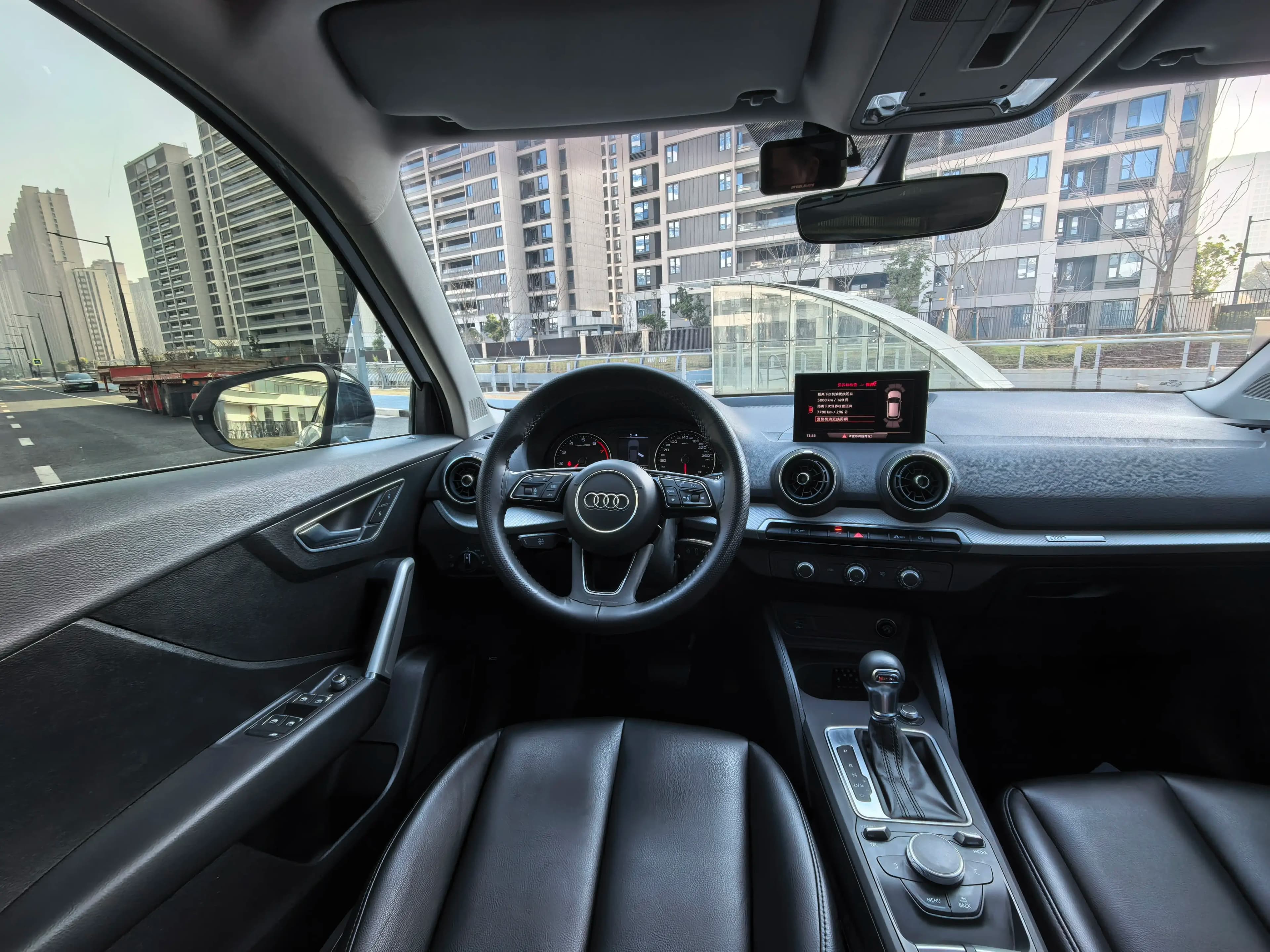 Audi Q2L 2021 г. 53020 км. — фото 12
