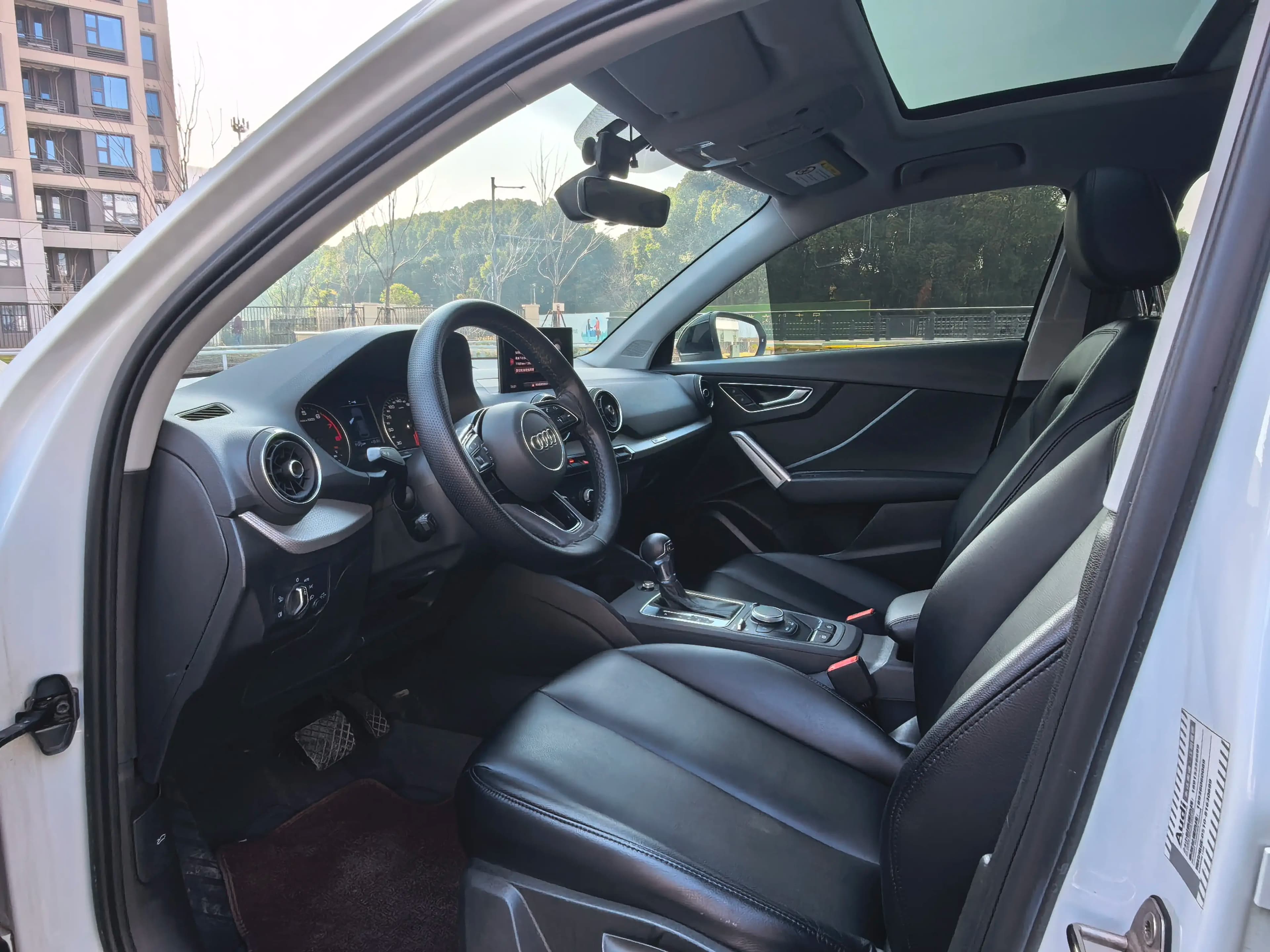 Audi Q2L 2021 г. 53020 км. — фото 14