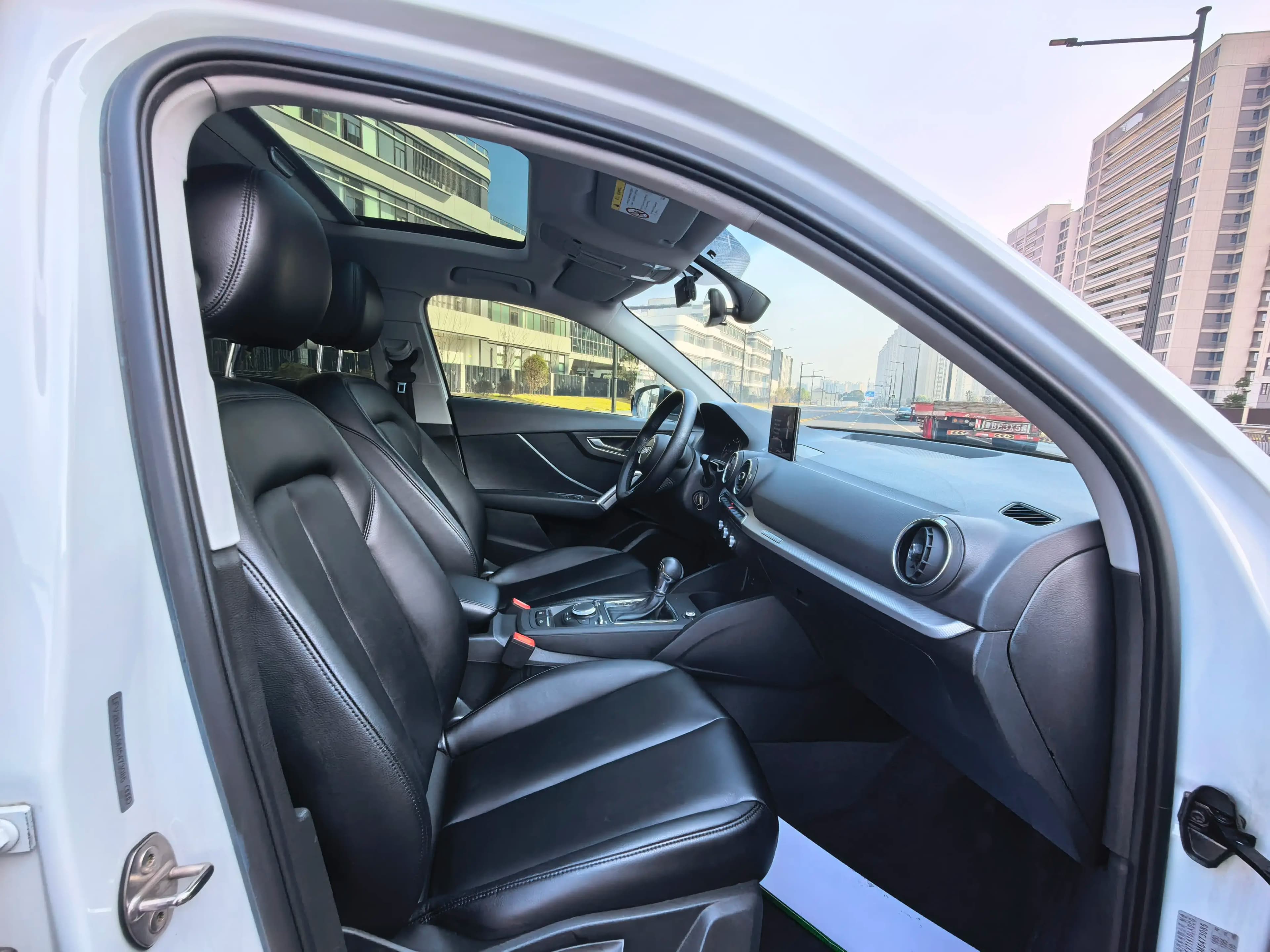 Audi Q2L 2021 г. 53020 км. — фото 16