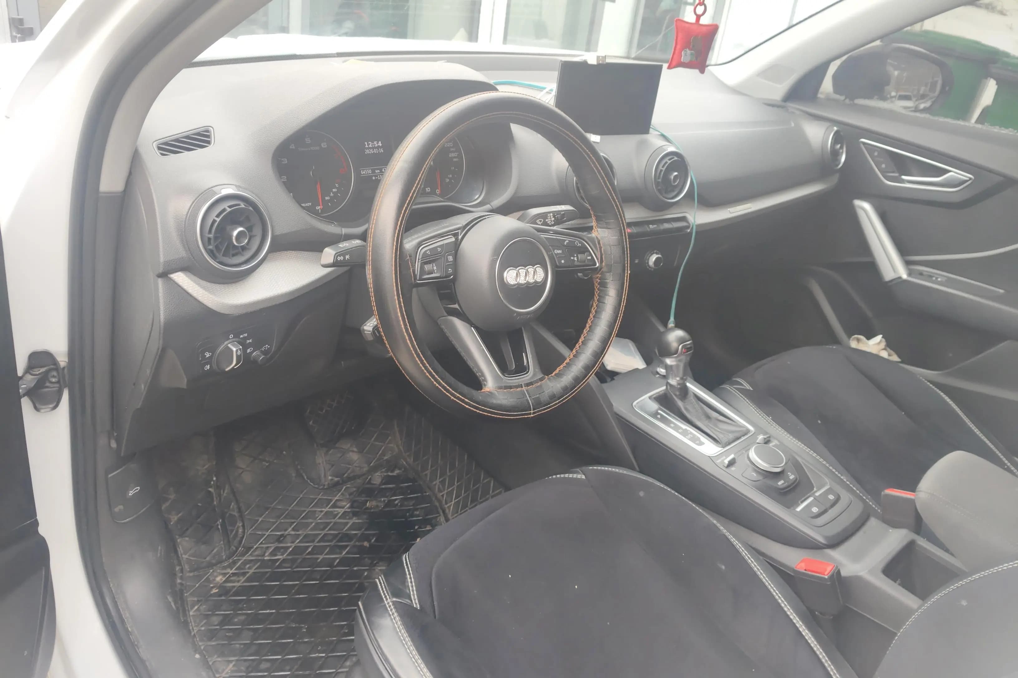 Audi Q2L 2021 г. 64619 км. — фото 12