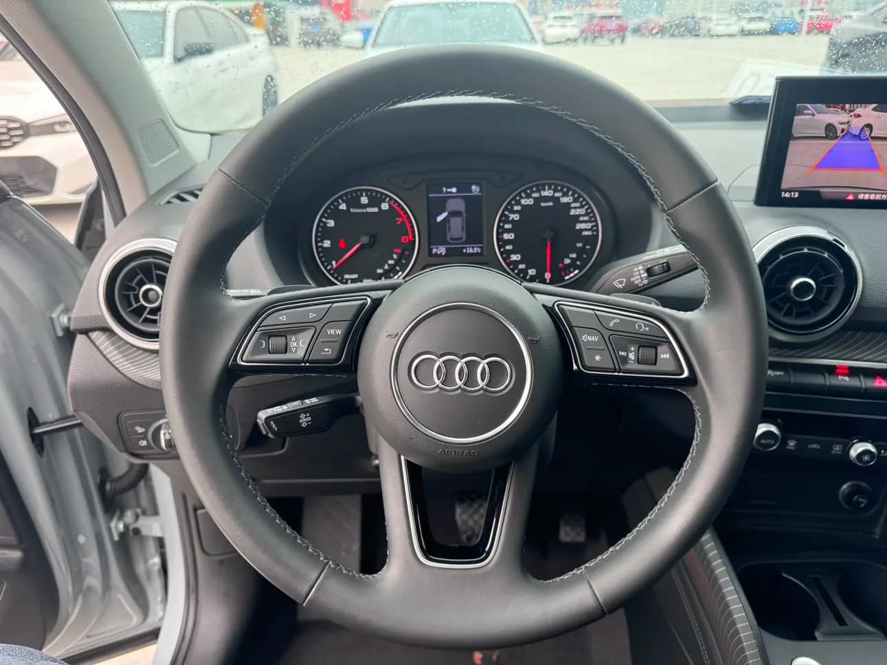 Audi Q2L 2023 г. 29010 км. — фото 8