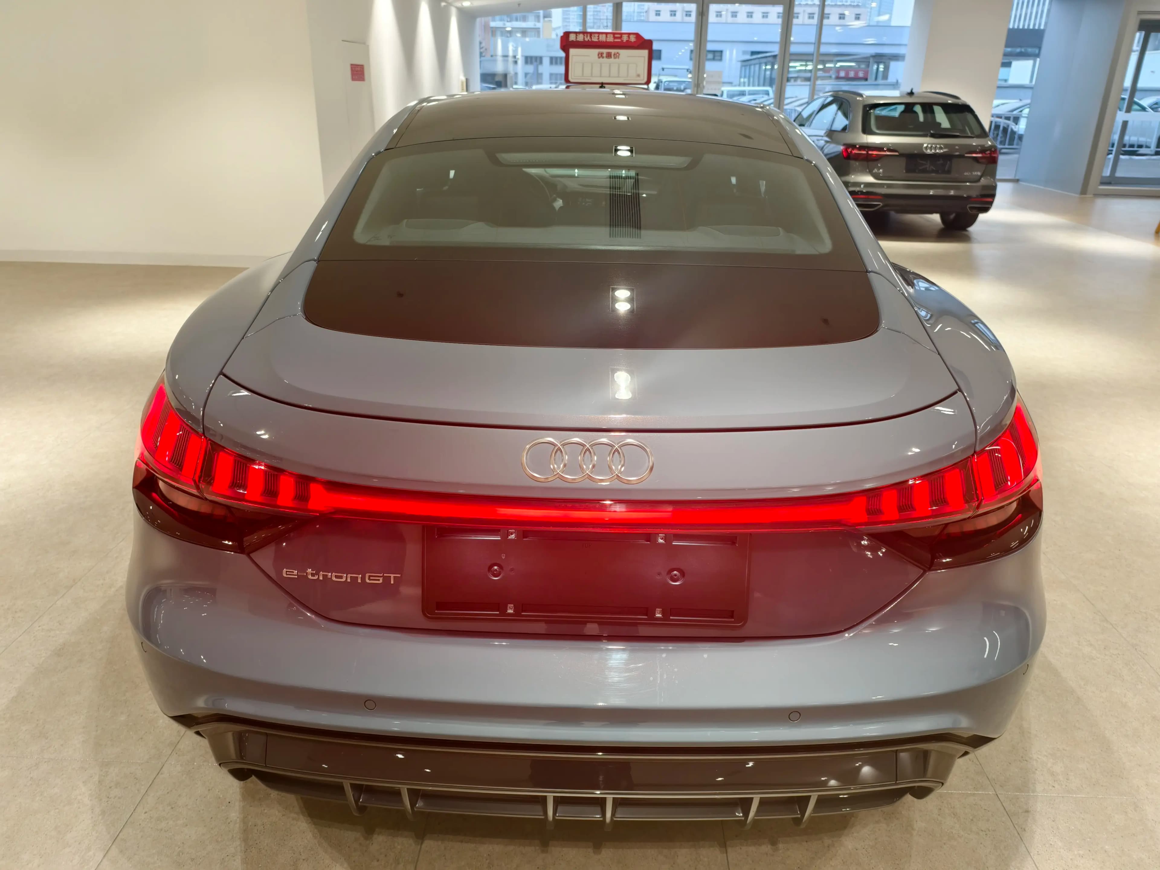 Audi e-tron GT 2024 г. 3425 км. — фото 5