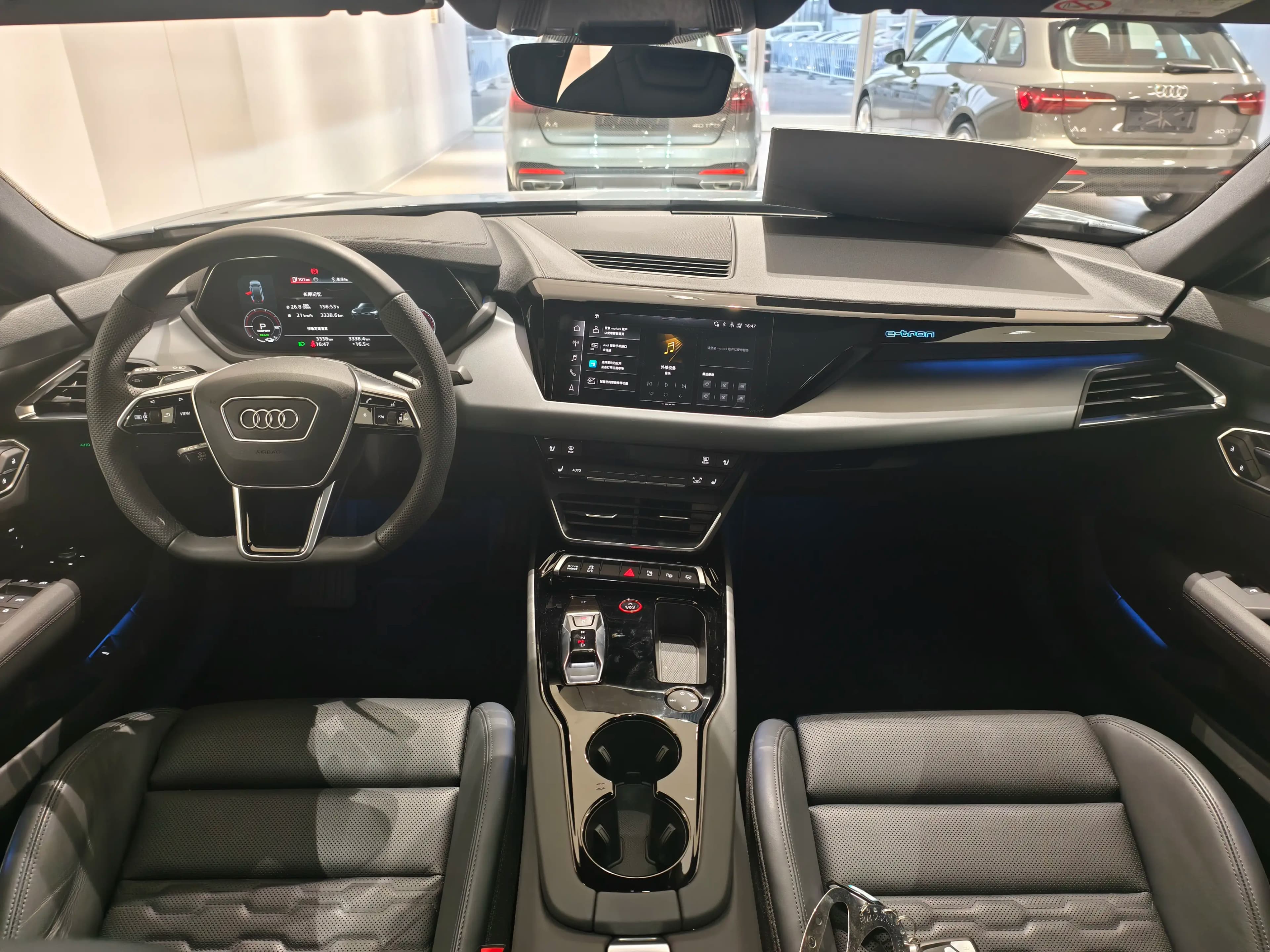 Audi e-tron GT 2024 г. 3425 км. — фото 6