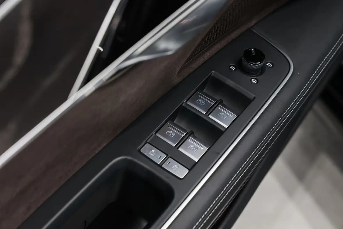Audi A8 2023 г. 31435 км. — фото 11