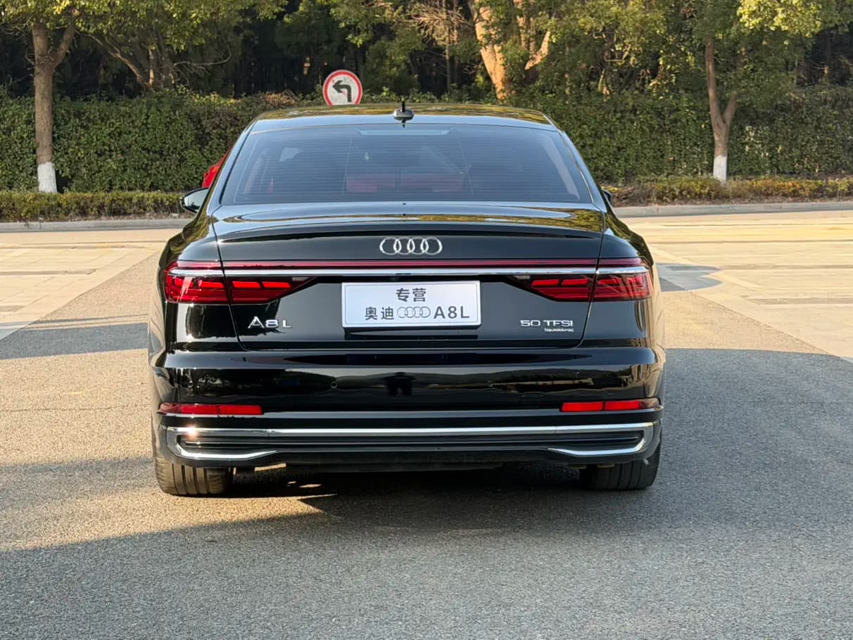 Audi A8 2023 г. 80036 км. — фото 3