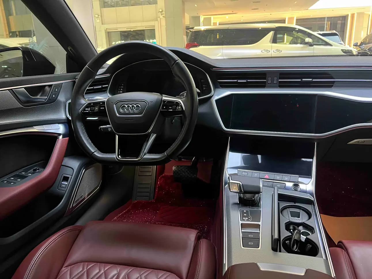 Audi A7L 2024 г. 85085 км. — фото 10