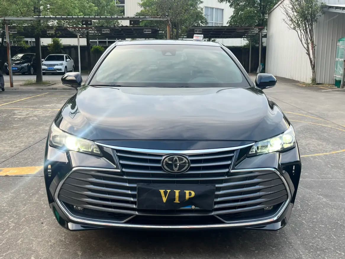 Toyota Avalon 2021 г. 61142 км. — фото 2