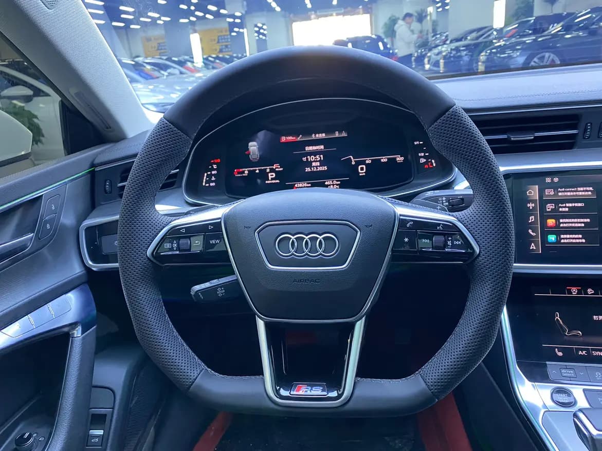 Audi A7 2021 г. 43102 км. — фото 12