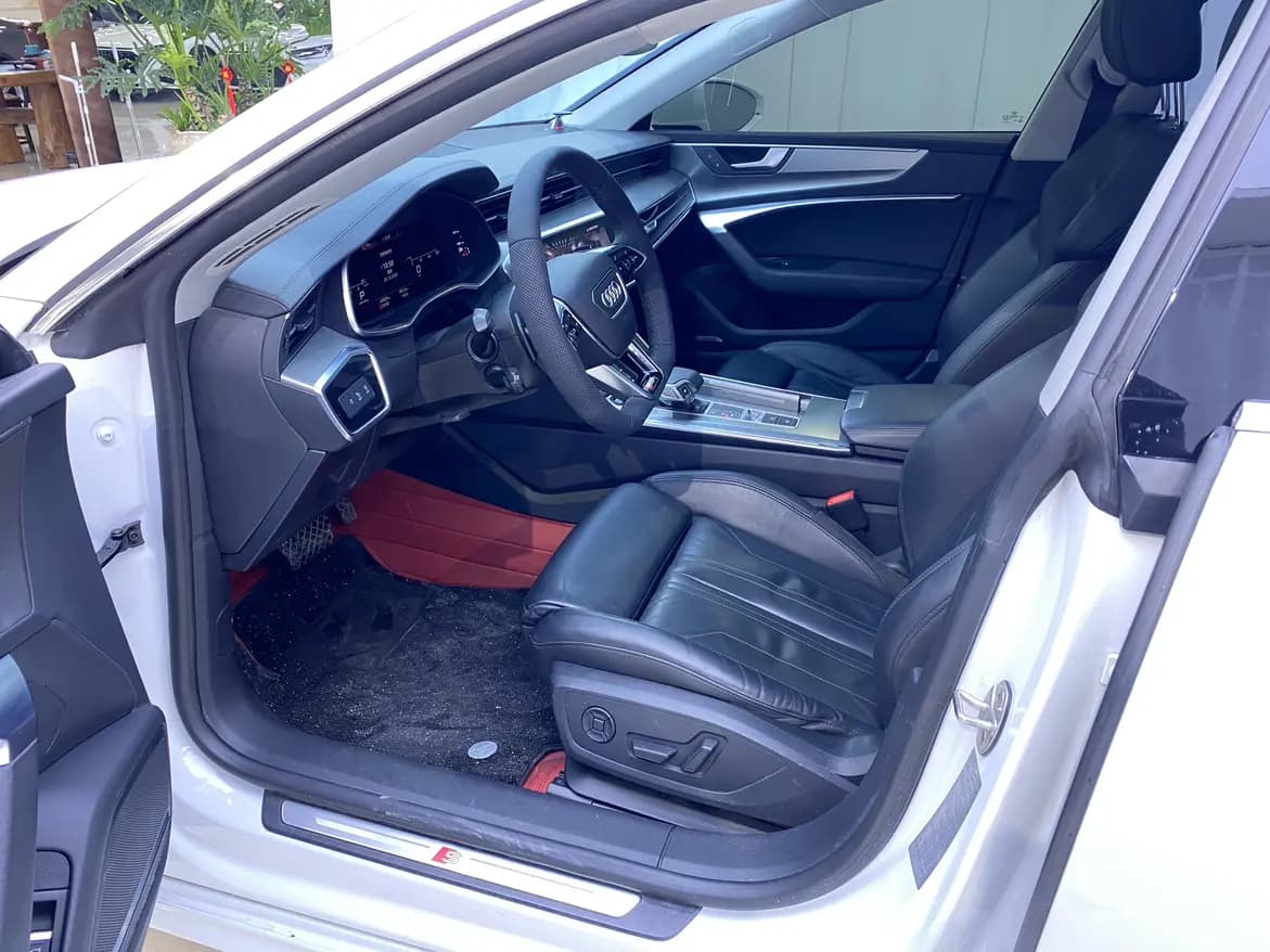 Audi A7 2021 г. 43102 км. — фото 13