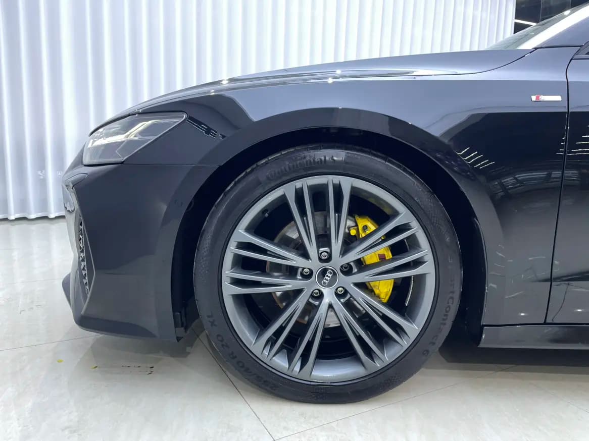 Audi A7 2023 г. 62099 км. — фото 7