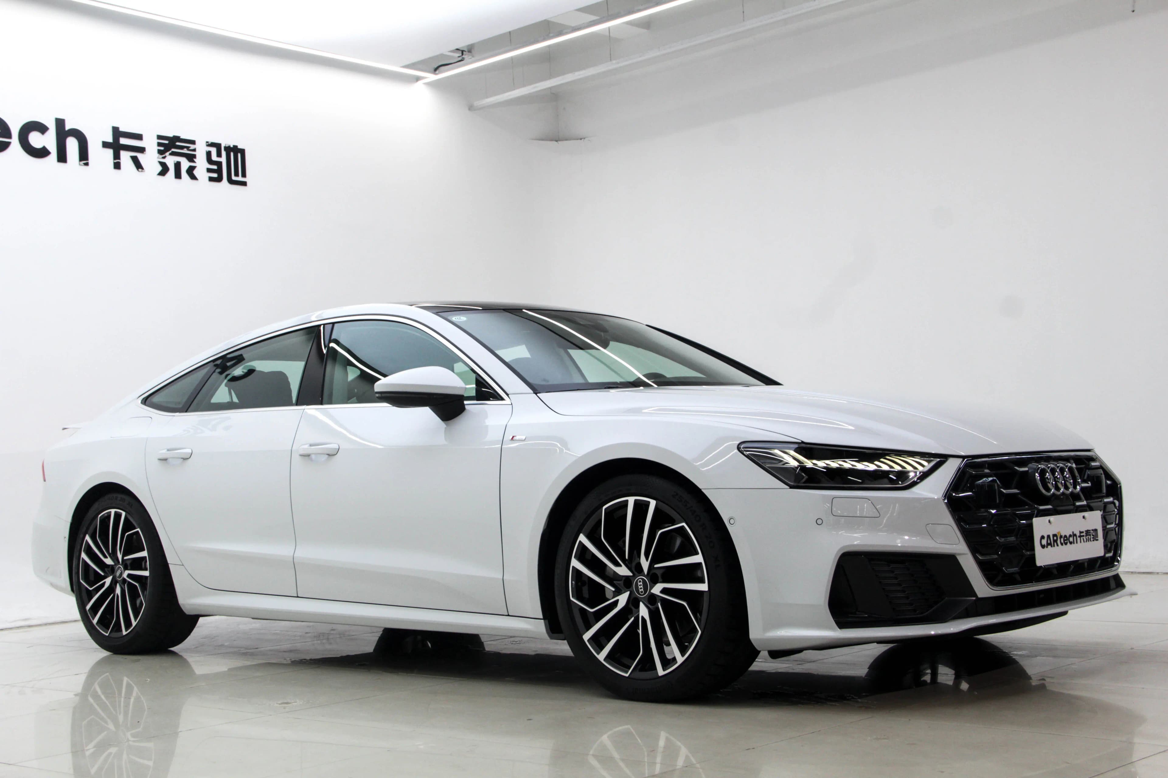 Audi A7 2025 г. 22098 км. — фото 2