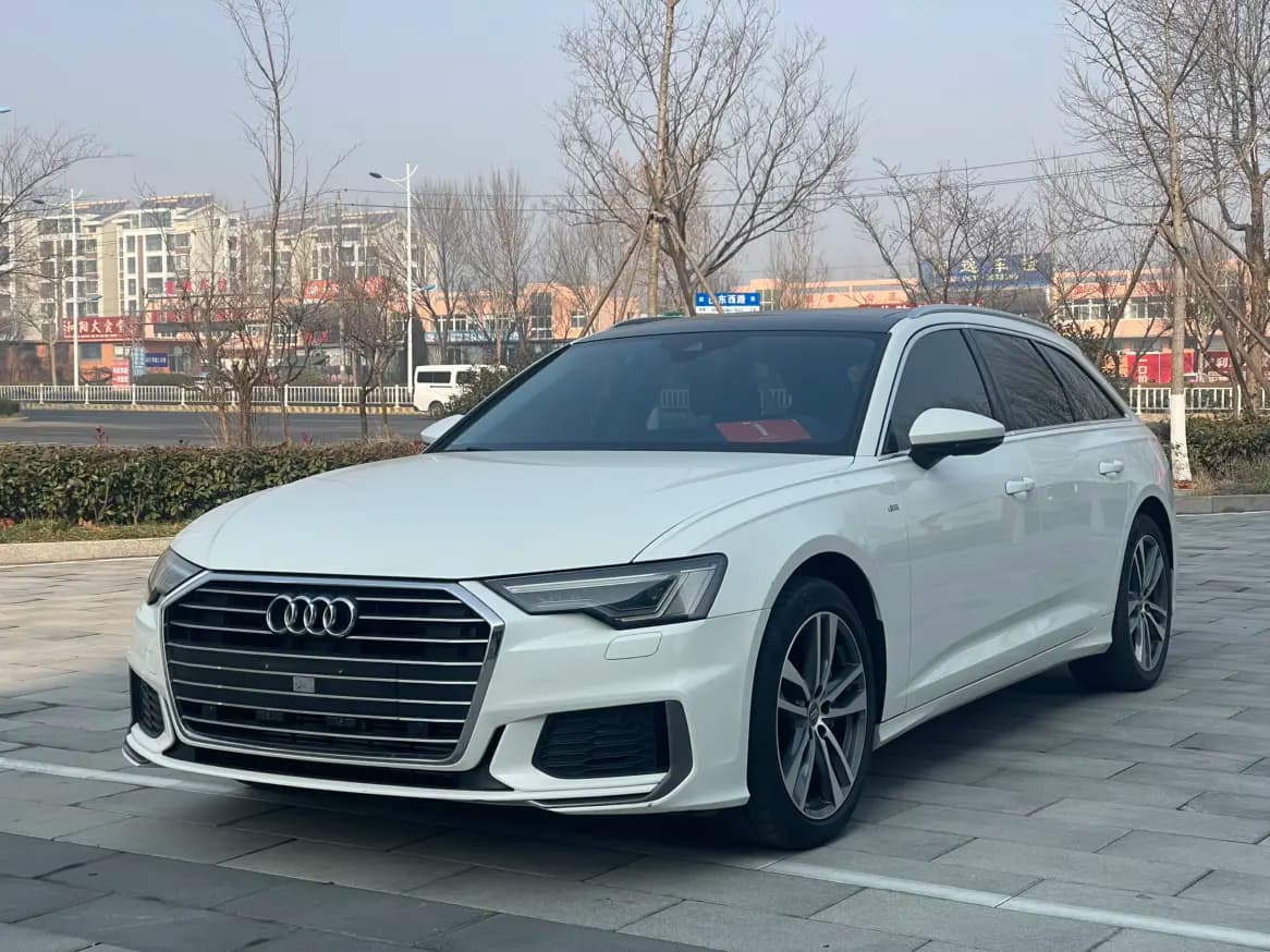 Audi A6 2021 г. 19712 км.