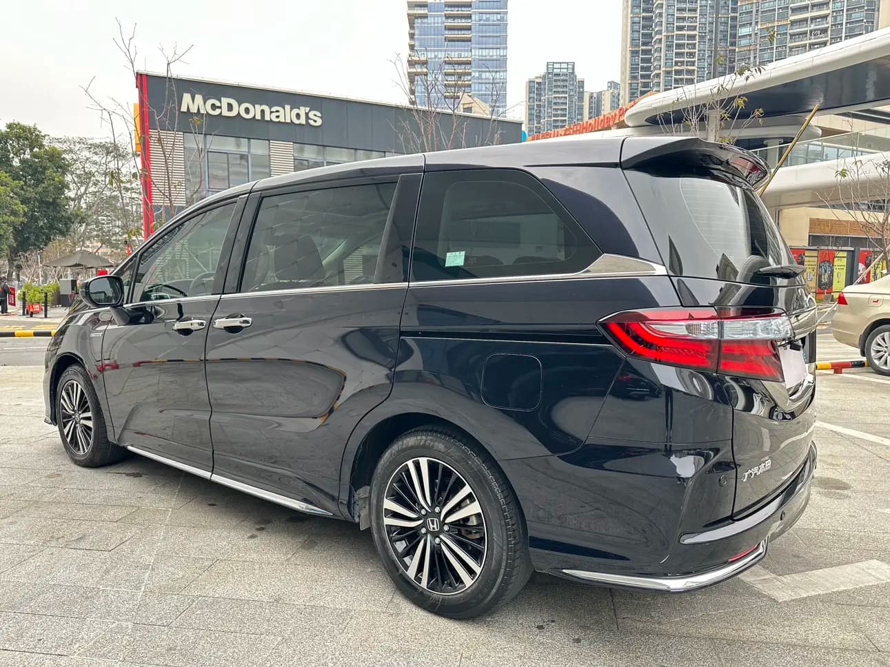 Honda Odyssey 2021 г. 60019 км. — фото 4