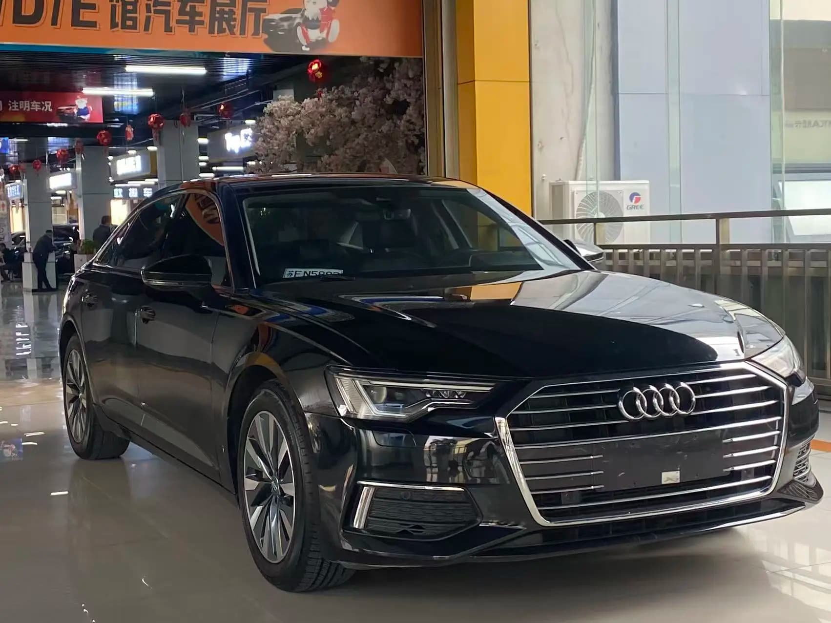 Audi A6L 2021 г. 70098 км. — фото 3