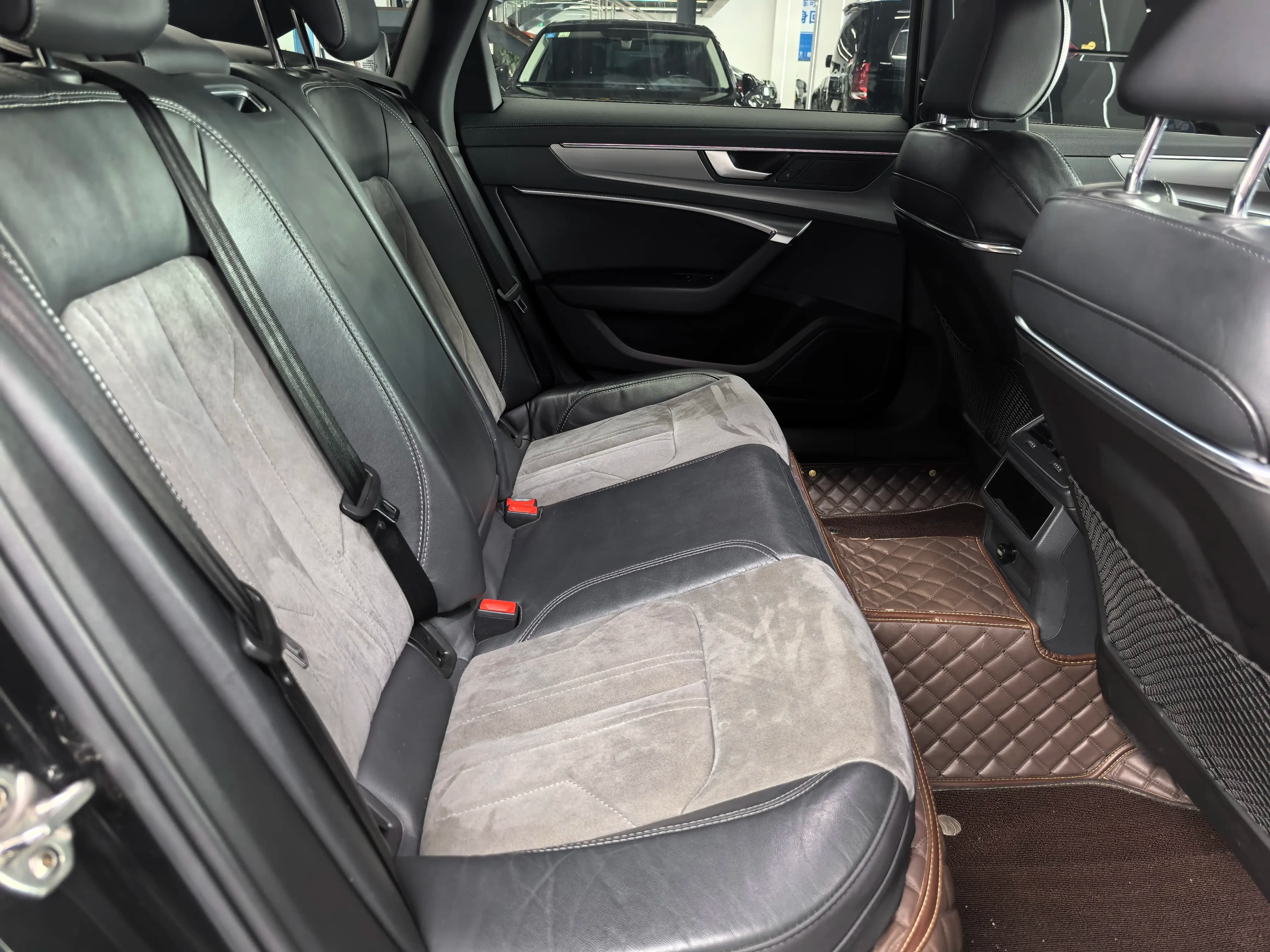 Audi A6L 2022 г. 47135 км. — фото 11