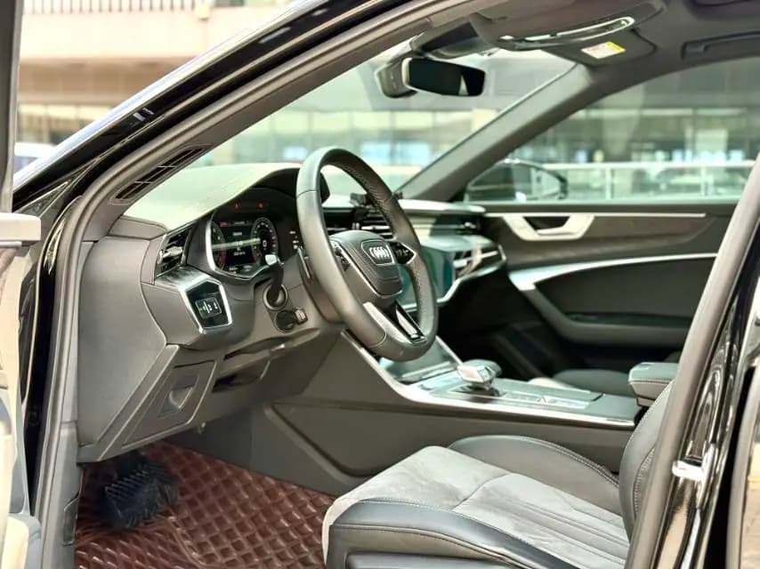 Audi A6L 2023 г. 46136 км. — фото 11