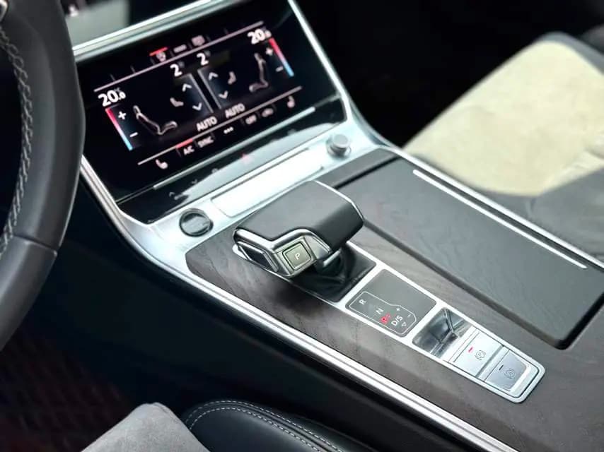 Audi A6L 2023 г. 46136 км. — фото 10