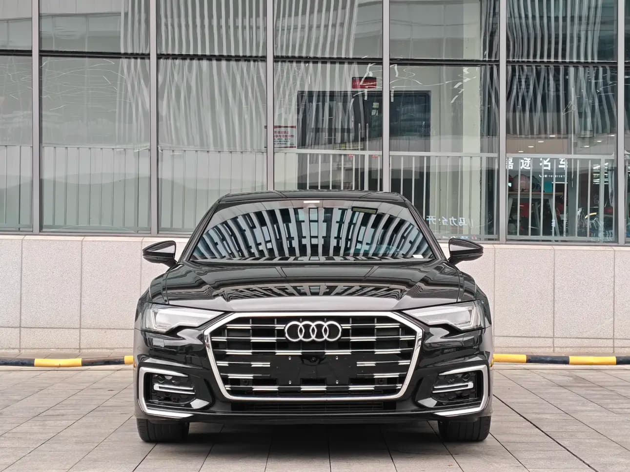 Audi A6L 2025 г. 25139 км.