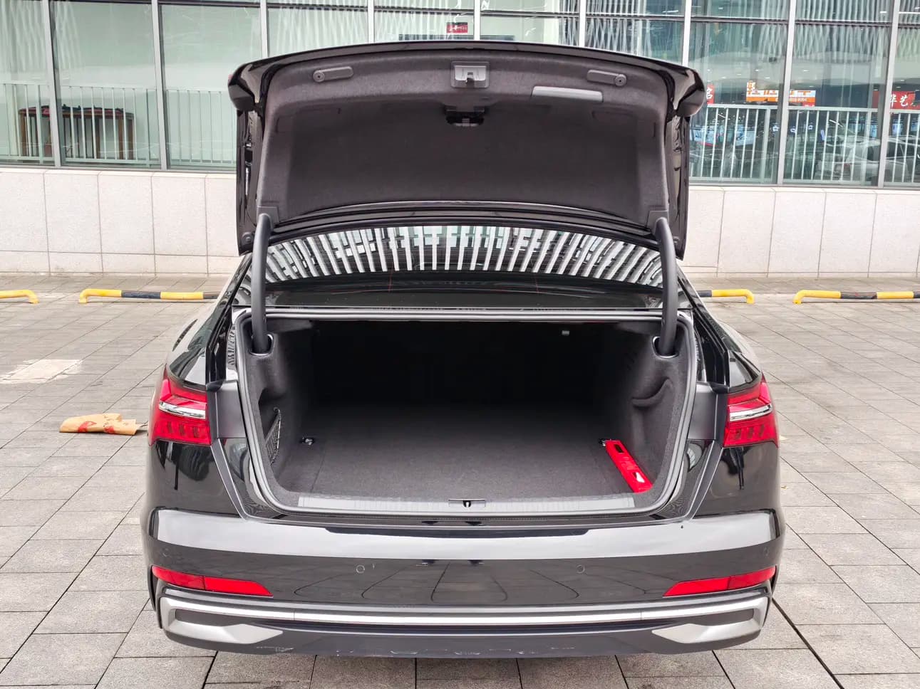Audi A6L 2025 г. 25139 км. — фото 12