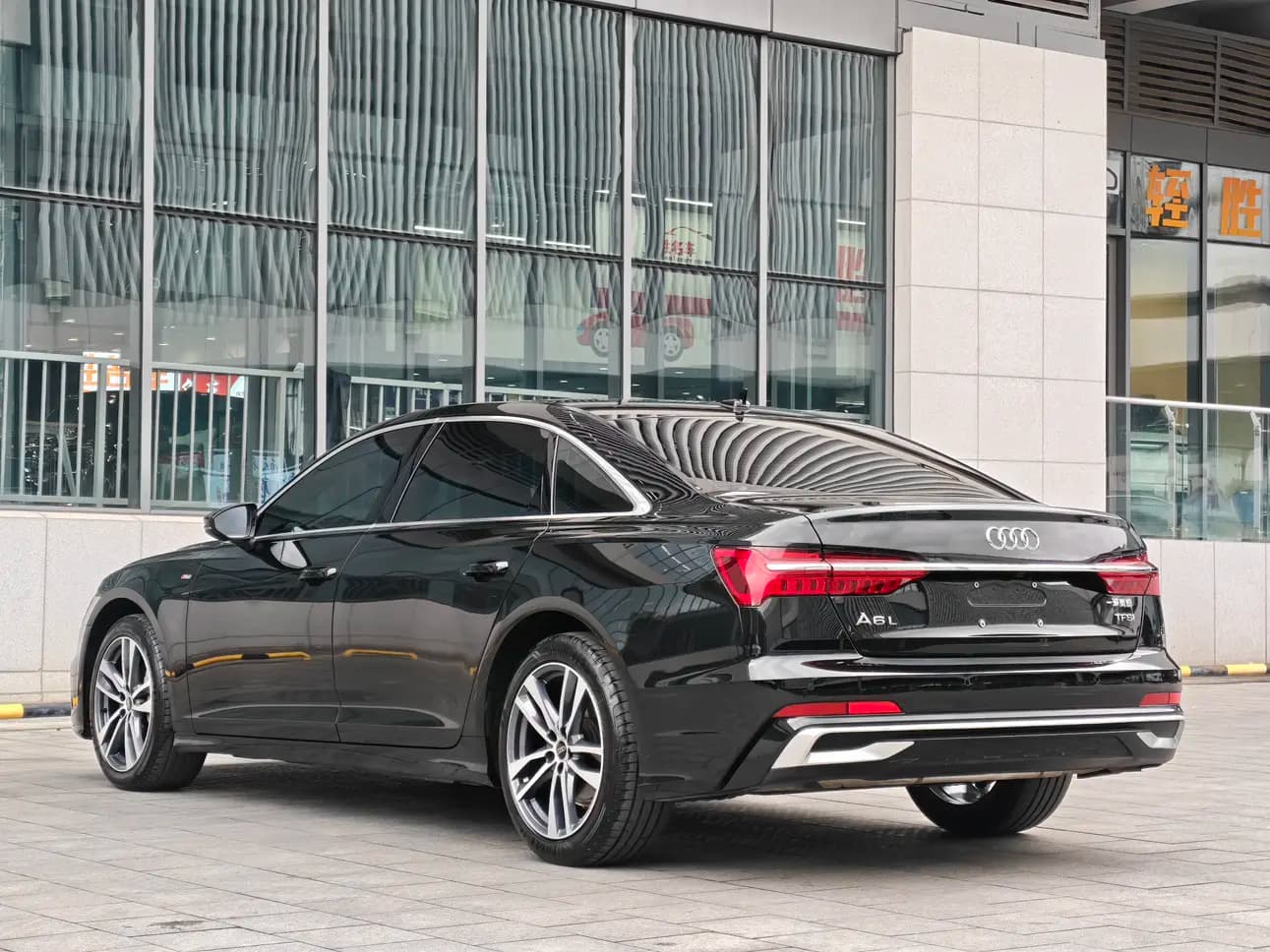 Audi A6L 2025 г. 25139 км. — фото 3