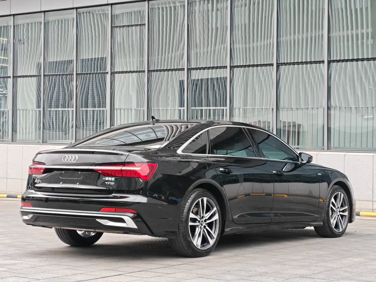 Audi A6L 2025 г. 25139 км. — фото 5